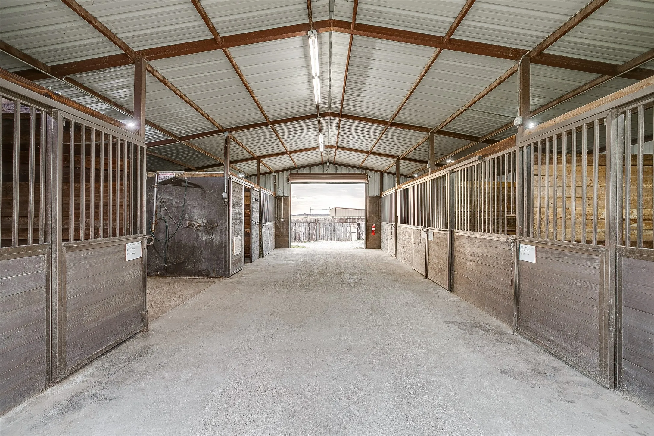 Farm For Sale in Parker County , 2220 Lazy Bend Road, Millsap, Texas 76066, 3 Bedroom, 3 Bathroom, 2 Garage spaces, 1,932 Sqft, built in 2009, mls#21184839, Real Estate Agent in Millsap, Homes For Sale in Parker county, Homes For Sale in Millsap, Realtor in Millsap Texas, Real Estate Brokerage Independent Realty Texas, Luminita Cordes Realtor