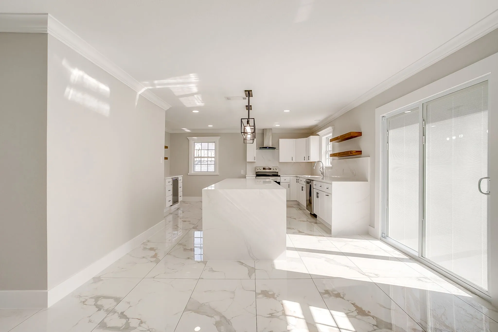 Single Family Residence For Sale in Tarrant County , 2512 Glen Garden Avenue, Fort Worth, Texas 76119, 3 Bedrooms, 2 Bathrooms, 2 Garage spaces, 1,748 Sqft, built in 1964, Preowned, Price $310,000, mls#21190419, Real Estate Agent in Fort Worth, Homes For Sale in Tarrant county, Homes For Sale in Fort Worth, Realtor in Fort Worth Texas, Real Estate Brokerage Independent Realty Texas, Luminita Cordes Realtor