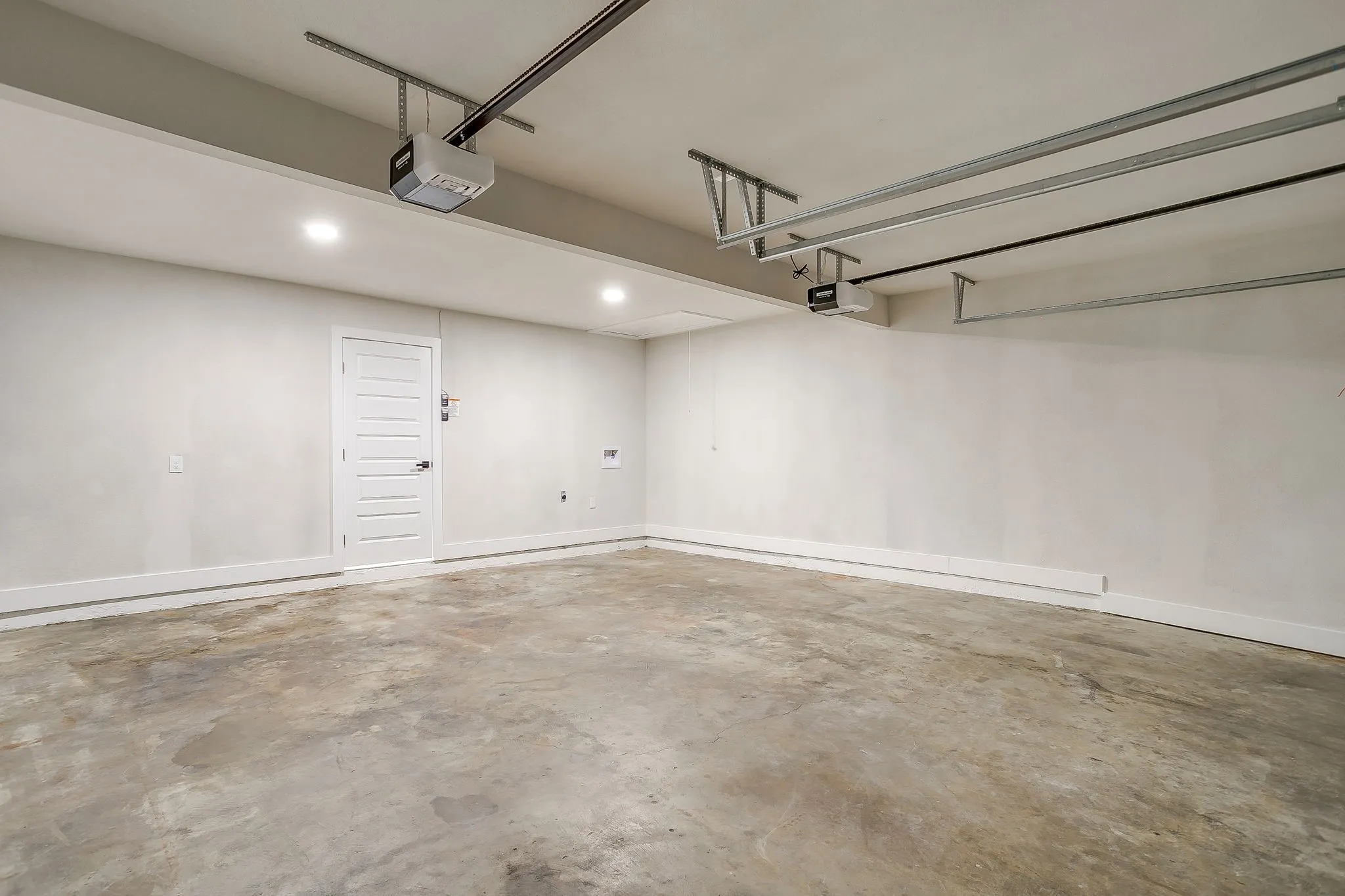 Single Family Residence For Sale in Tarrant County , 2512 Glen Garden Avenue, Fort Worth, Texas 76119, 3 Bedrooms, 2 Bathrooms, 2 Garage spaces, 1,748 Sqft, built in 1964, Preowned, Price $310,000, mls#21190419, Real Estate Agent in Fort Worth, Homes For Sale in Tarrant county, Homes For Sale in Fort Worth, Realtor in Fort Worth Texas, Real Estate Brokerage Independent Realty Texas, Luminita Cordes Realtor