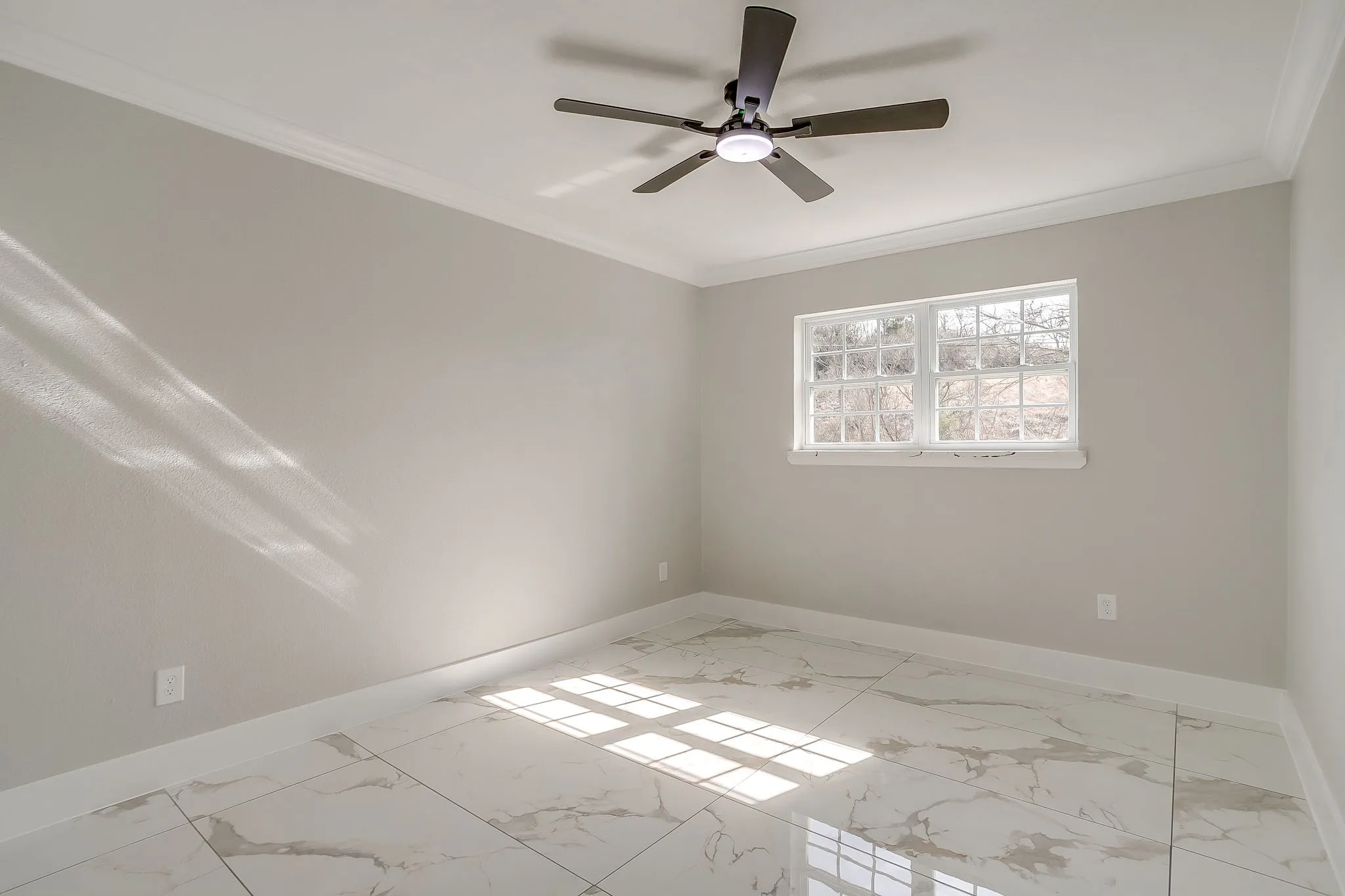 Single Family Residence For Sale in Tarrant County , 2512 Glen Garden Avenue, Fort Worth, Texas 76119, 3 Bedrooms, 2 Bathrooms, 2 Garage spaces, 1,748 Sqft, built in 1964, Preowned, Price $310,000, mls#21190419, Real Estate Agent in Fort Worth, Homes For Sale in Tarrant county, Homes For Sale in Fort Worth, Realtor in Fort Worth Texas, Real Estate Brokerage Independent Realty Texas, Luminita Cordes Realtor
