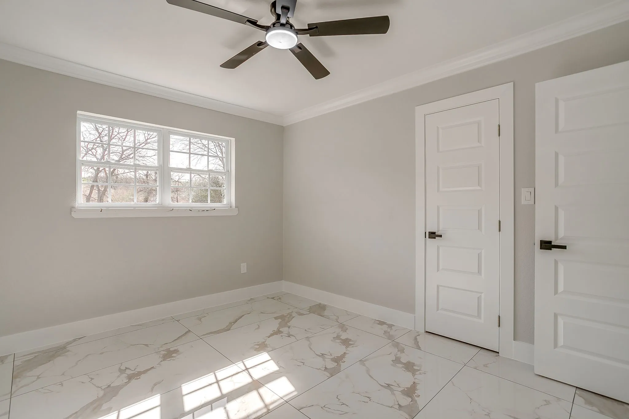 Single Family Residence For Sale in Tarrant County , 2512 Glen Garden Avenue, Fort Worth, Texas 76119, 3 Bedrooms, 2 Bathrooms, 2 Garage spaces, 1,748 Sqft, built in 1964, Preowned, Price $310,000, mls#21190419, Real Estate Agent in Fort Worth, Homes For Sale in Tarrant county, Homes For Sale in Fort Worth, Realtor in Fort Worth Texas, Real Estate Brokerage Independent Realty Texas, Luminita Cordes Realtor