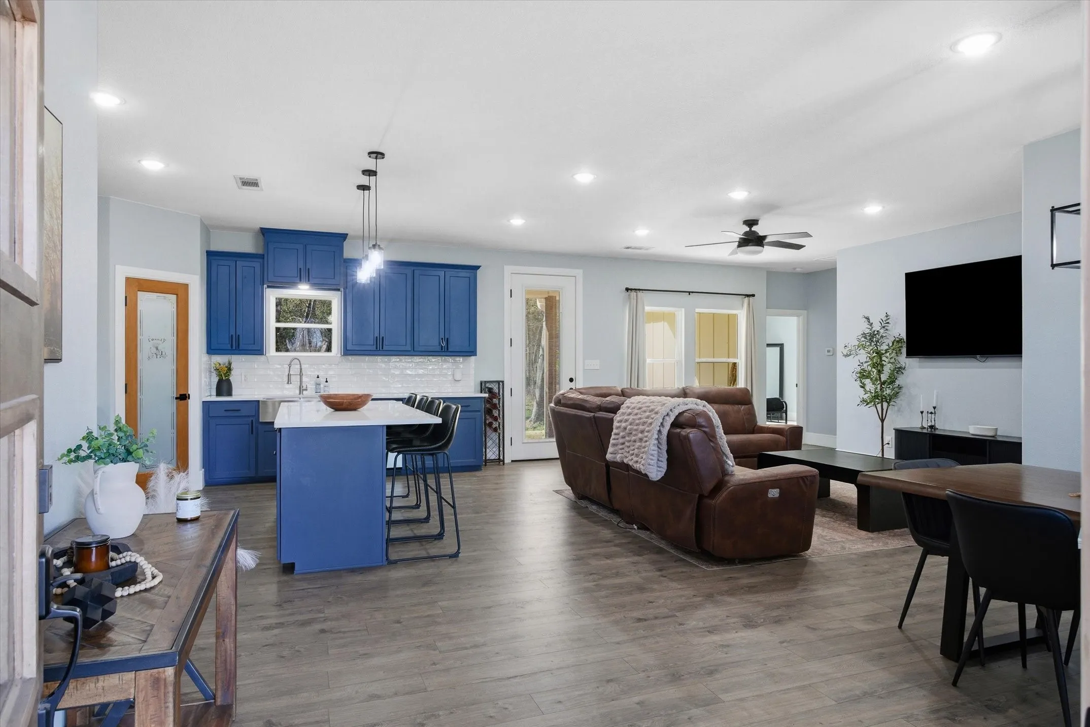 Single Family Residence For Sale in Rains County , 1159 Highway 276, Emory, Texas 75440, 3 Bedroom, 2 Bathroom, 2 Garage spaces, 1,800 Sqft, built in 2025, mls#21187370, Real Estate Agent in Emory, Homes For Sale in Rains county, Homes For Sale in Emory, Realtor in Emory Texas, Real Estate Brokerage Independent Realty Texas, Luminita Cordes Realtor
