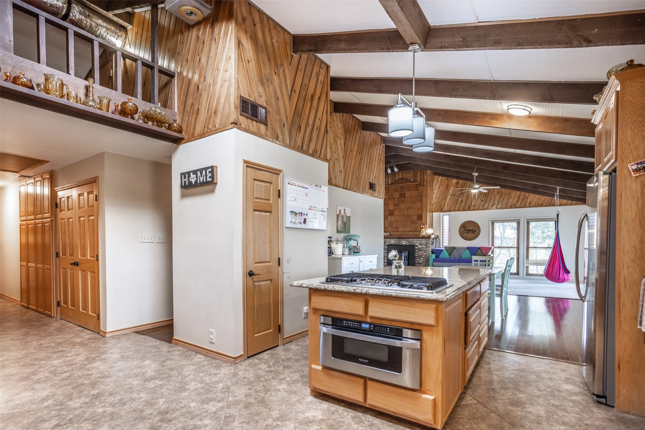 Single Family Residence For Sale in Cooke County , 231 Hickory Street, Lindsay, Texas 76250, 3 Bedroom, 3 Bathroom, 2 Garage spaces, 2,549 Sqft, built in 1980, Preowned, Price $575,000, mls#21189593, Real Estate Agent in Lindsay, Homes For Sale in Cooke county, Homes For Sale in Lindsay, Realtor in Lindsay Texas, Real Estate Brokerage Independent Realty Texas, Luminita Cordes Realtor