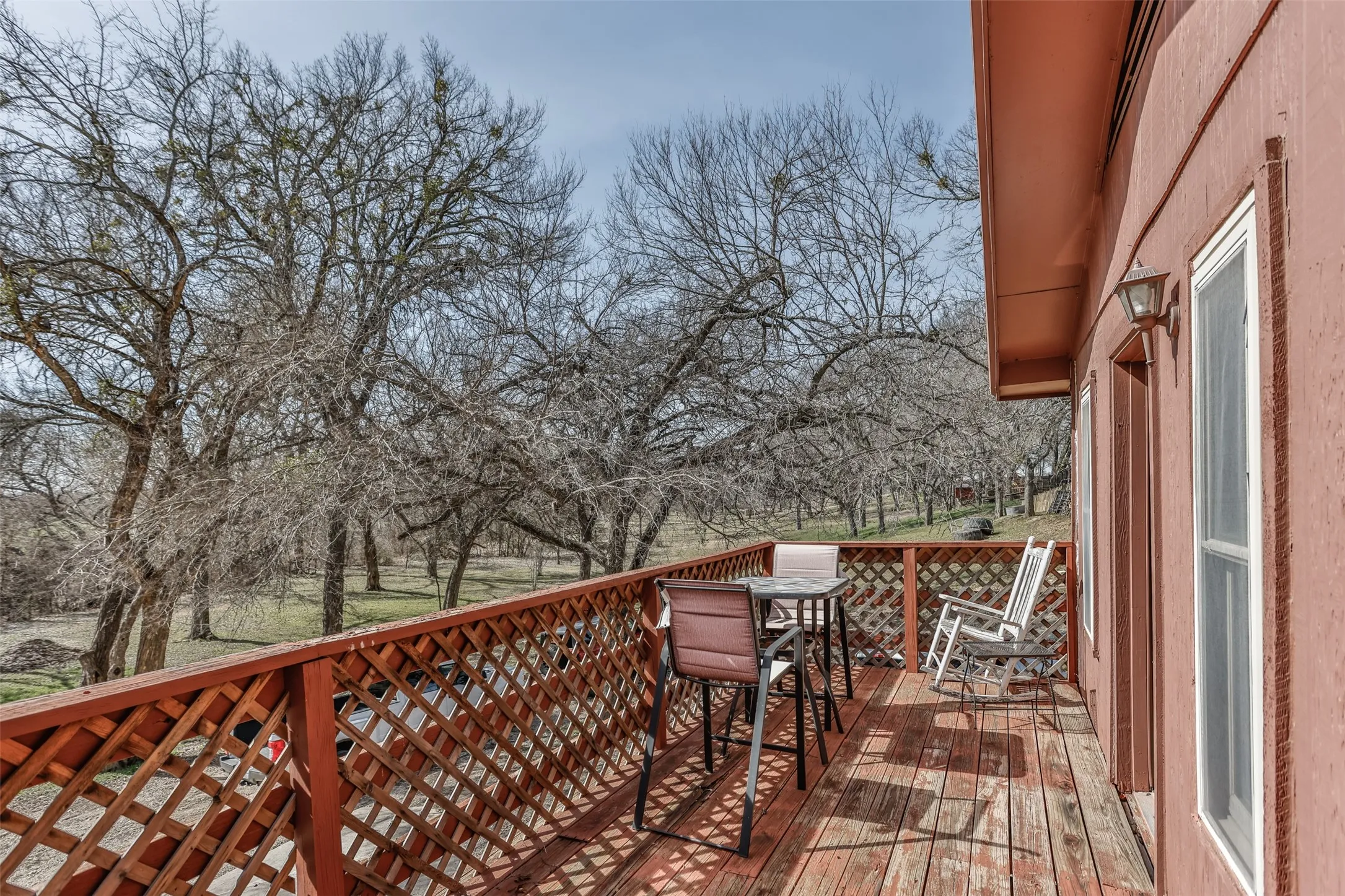 Single Family Residence For Sale in Cooke County , 231 Hickory Street, Lindsay, Texas 76250, 3 Bedroom, 3 Bathroom, 2 Garage spaces, 2,549 Sqft, built in 1980, Preowned, Price $575,000, mls#21189593, Real Estate Agent in Lindsay, Homes For Sale in Cooke county, Homes For Sale in Lindsay, Realtor in Lindsay Texas, Real Estate Brokerage Independent Realty Texas, Luminita Cordes Realtor