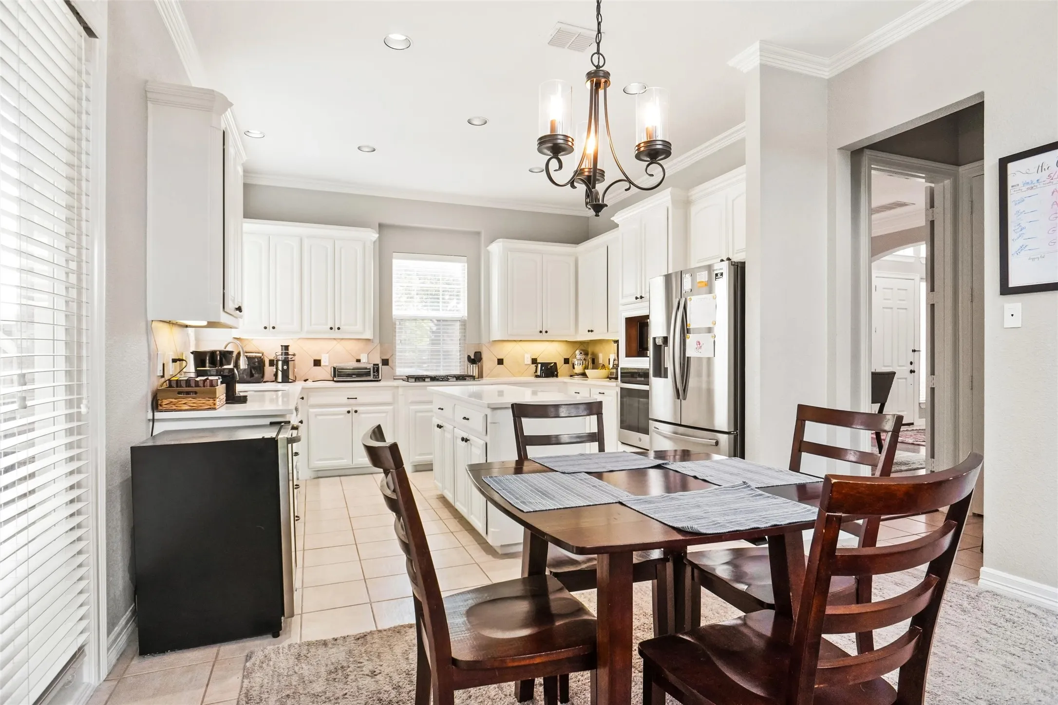 Single Family Residence For Sale in Dallas County , 984 E Bethel School Road, Coppell, Texas 75019, 5 Bedroom, 4 Bathroom, 3 Garage spaces, 3,610 Sqft, built in 1998, Preowned, mls#21185983, Real Estate Agent in Coppell, Homes For Sale in Dallas county, Homes For Sale in Coppell, Realtor in Coppell Texas, Real Estate Brokerage Independent Realty Texas, Luminita Cordes Realtor