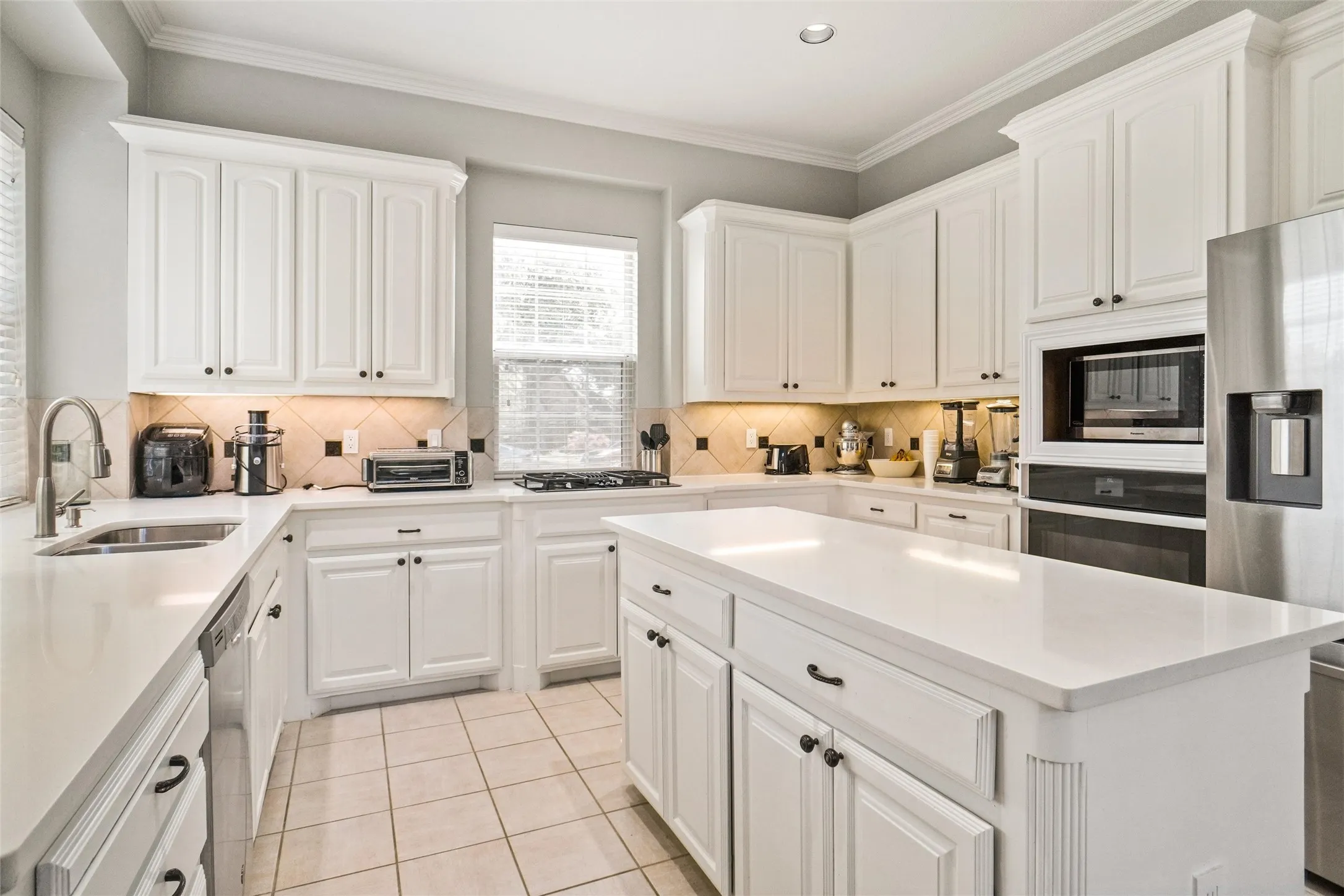 Single Family Residence For Sale in Dallas County , 984 E Bethel School Road, Coppell, Texas 75019, 5 Bedroom, 4 Bathroom, 3 Garage spaces, 3,610 Sqft, built in 1998, Preowned, mls#21185983, Real Estate Agent in Coppell, Homes For Sale in Dallas county, Homes For Sale in Coppell, Realtor in Coppell Texas, Real Estate Brokerage Independent Realty Texas, Luminita Cordes Realtor