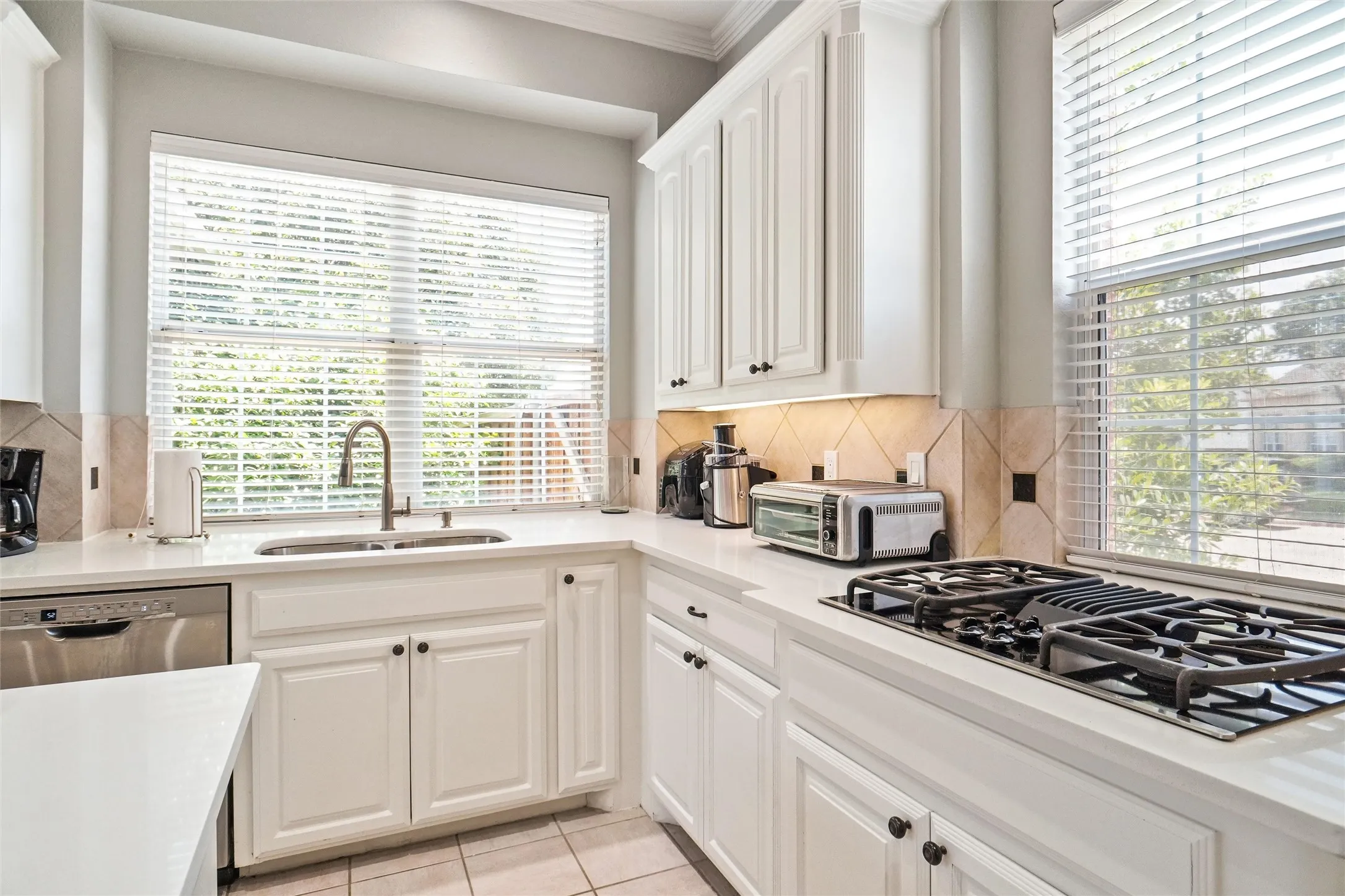 Single Family Residence For Sale in Dallas County , 984 E Bethel School Road, Coppell, Texas 75019, 5 Bedroom, 4 Bathroom, 3 Garage spaces, 3,610 Sqft, built in 1998, Preowned, mls#21185983, Real Estate Agent in Coppell, Homes For Sale in Dallas county, Homes For Sale in Coppell, Realtor in Coppell Texas, Real Estate Brokerage Independent Realty Texas, Luminita Cordes Realtor