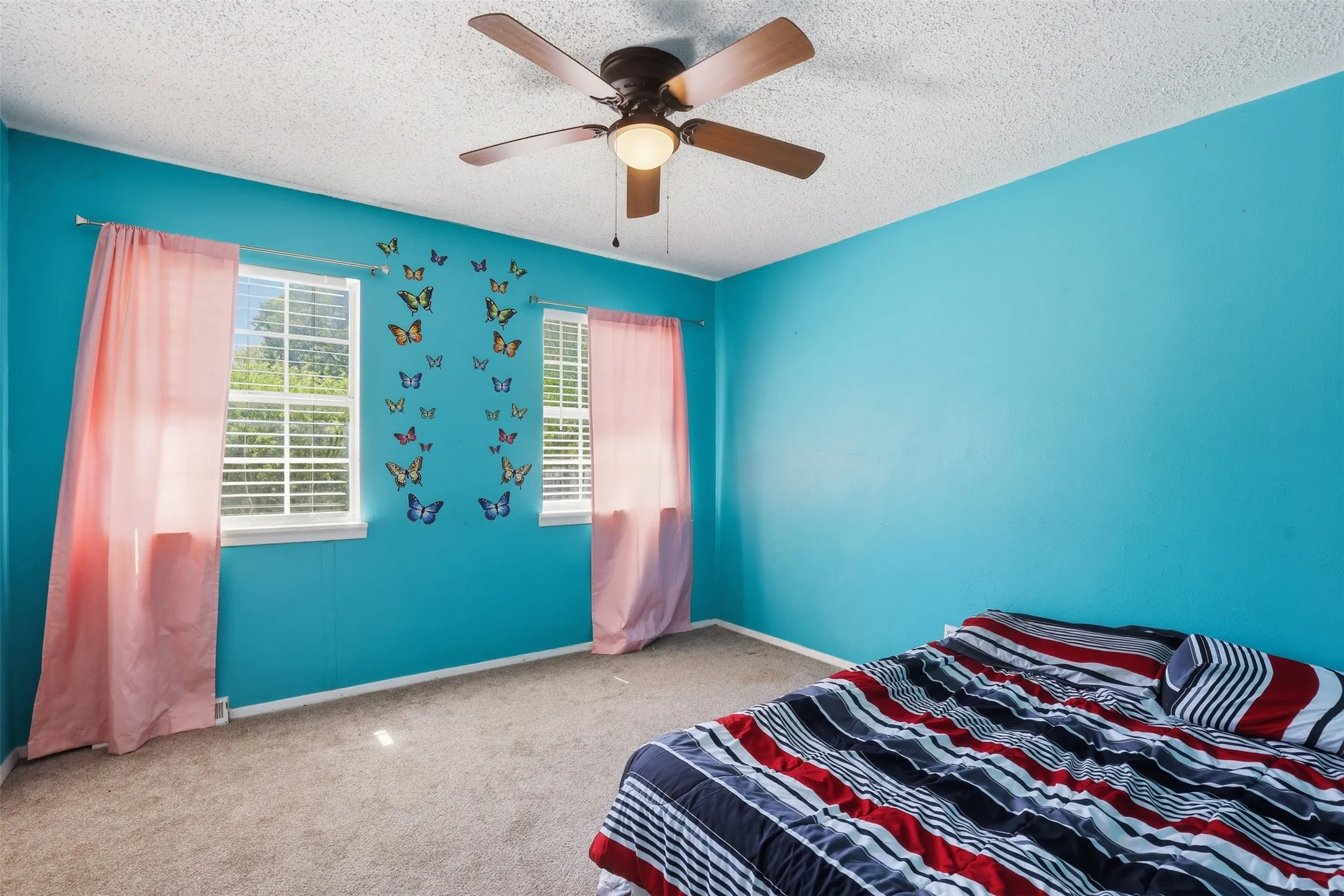 Single Family Residence For Sale in Hood County , 500 W Rucker Street, Granbury, Texas 76048, 5 Bedroom, 3 Bathroom, Garage spaces, 2,040 Sqft, built in 1976, mls#21177984, Real Estate Agent in Granbury, Homes For Sale in Hood county, Homes For Sale in Granbury, Realtor in Granbury Texas, Real Estate Brokerage Independent Realty Texas, Luminita Cordes Realtor