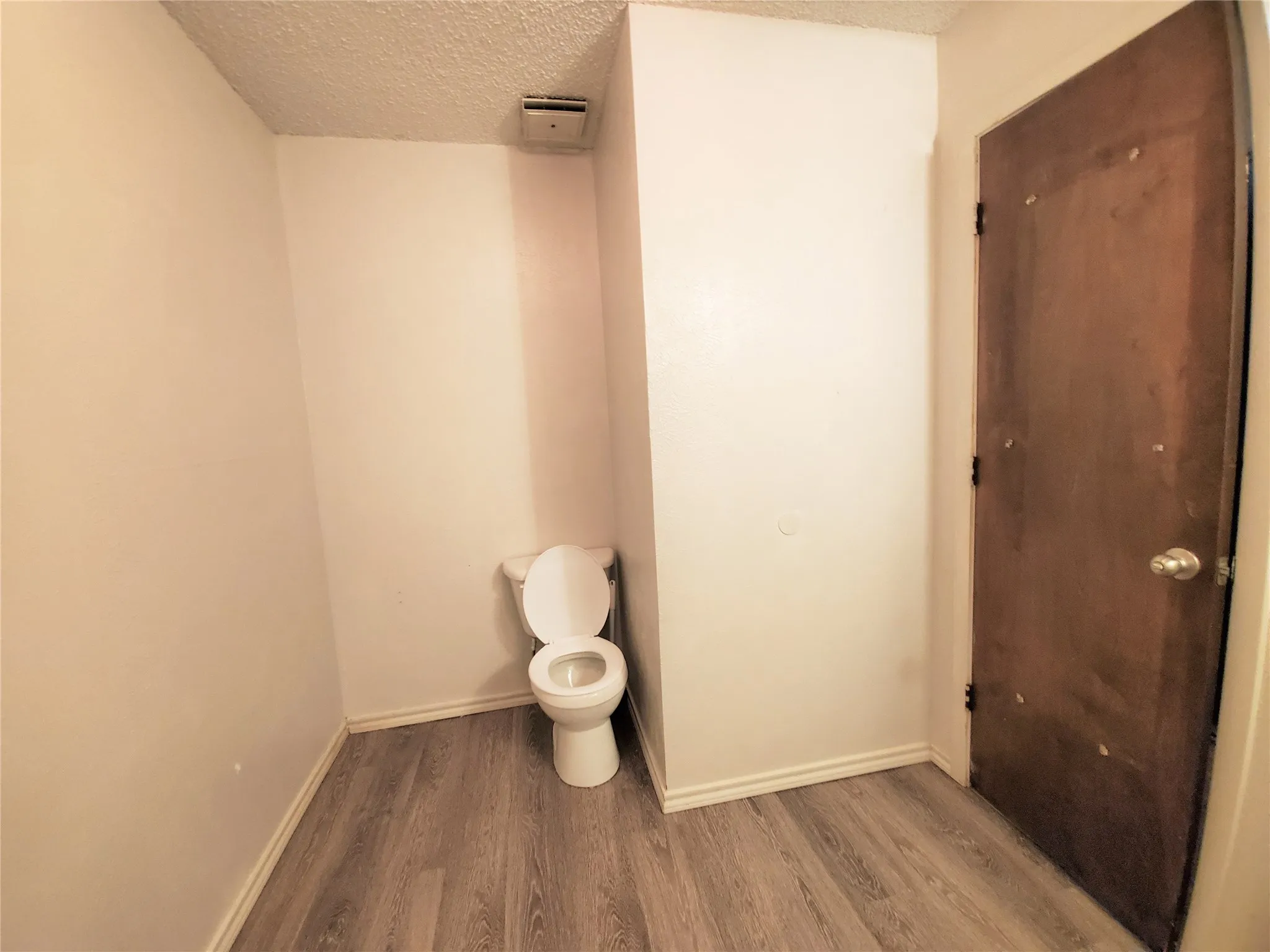 Duplex For Rent in Denton County , 1002 Mulkey Lane, Denton, Texas 76209, 3 Bedroom, 1 Bathroom, Garage spaces, 1,108 Sqft, built in 1993, Preowned, mls#21190701, Real Estate Agent in Denton, Homes For Rent in Denton county, Homes For Rent in Denton, Realtor in Denton Texas, Real Estate Brokerage Independent Realty Texas, Luminita Cordes Realtor