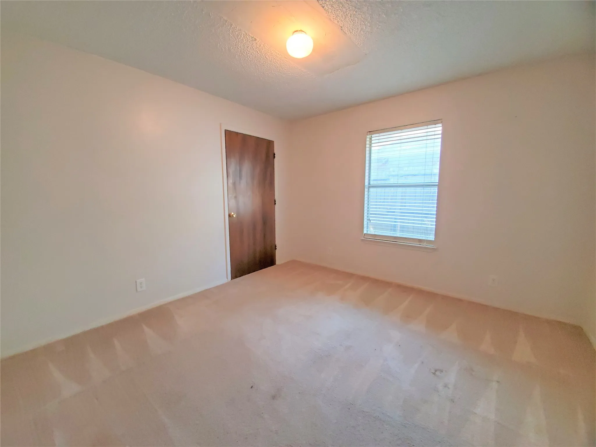 Duplex For Rent in Denton County , 1002 Mulkey Lane, Denton, Texas 76209, 3 Bedroom, 1 Bathroom, Garage spaces, 1,108 Sqft, built in 1993, Preowned, mls#21190701, Real Estate Agent in Denton, Homes For Rent in Denton county, Homes For Rent in Denton, Realtor in Denton Texas, Real Estate Brokerage Independent Realty Texas, Luminita Cordes Realtor