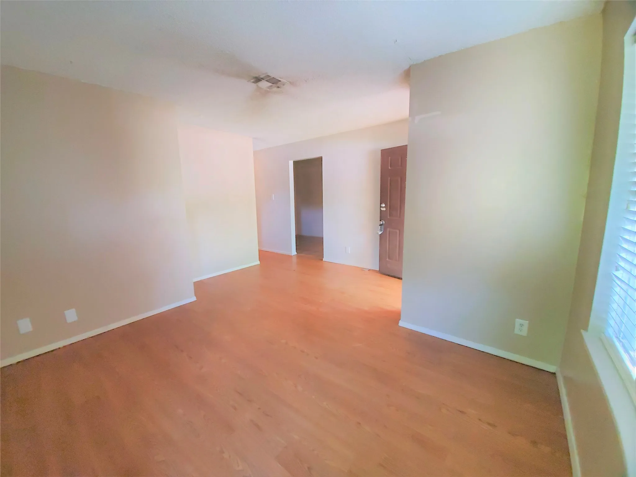 Duplex For Rent in Denton County , 1002 Mulkey Lane, Denton, Texas 76209, 3 Bedroom, 1 Bathroom, Garage spaces, 1,108 Sqft, built in 1993, Preowned, mls#21190701, Real Estate Agent in Denton, Homes For Rent in Denton county, Homes For Rent in Denton, Realtor in Denton Texas, Real Estate Brokerage Independent Realty Texas, Luminita Cordes Realtor