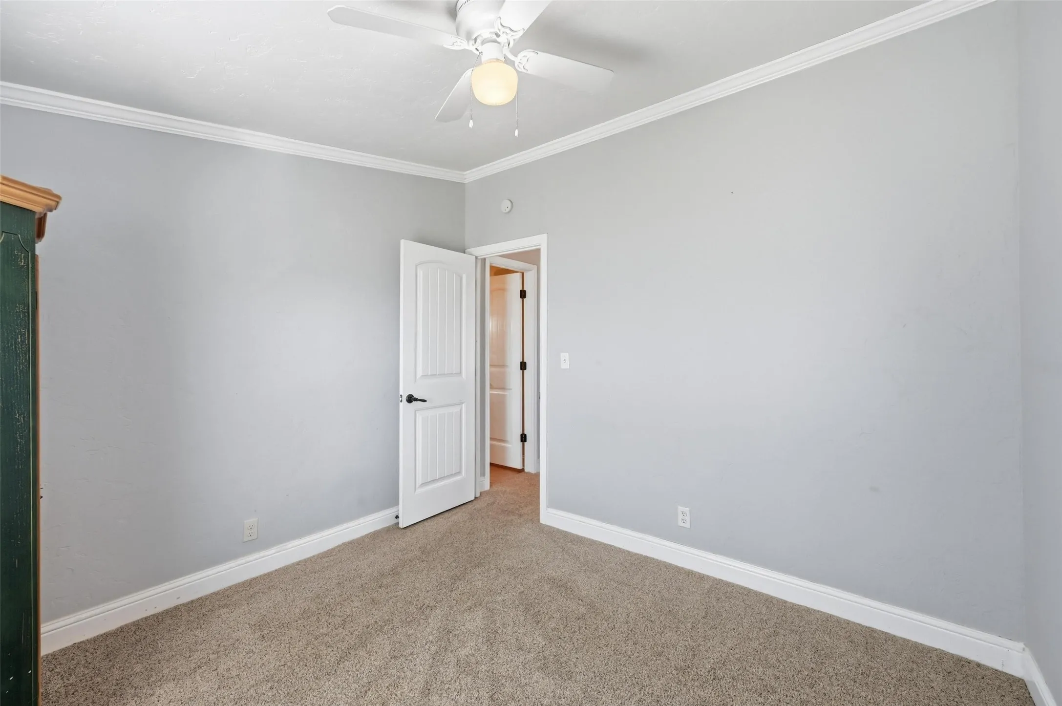 Single Family Residence For Sale in Johnson County , 1050 Stadium Drive, Joshua, Texas 76058, 3 Bedroom, 2 Bathroom, Garage spaces, 2,010 Sqft, built in 1988, Preowned, mls#21190246, Real Estate Agent in Joshua, Homes For Sale in Johnson county, Homes For Sale in Joshua, Realtor in Joshua Texas, Real Estate Brokerage Independent Realty Texas, Luminita Cordes Realtor