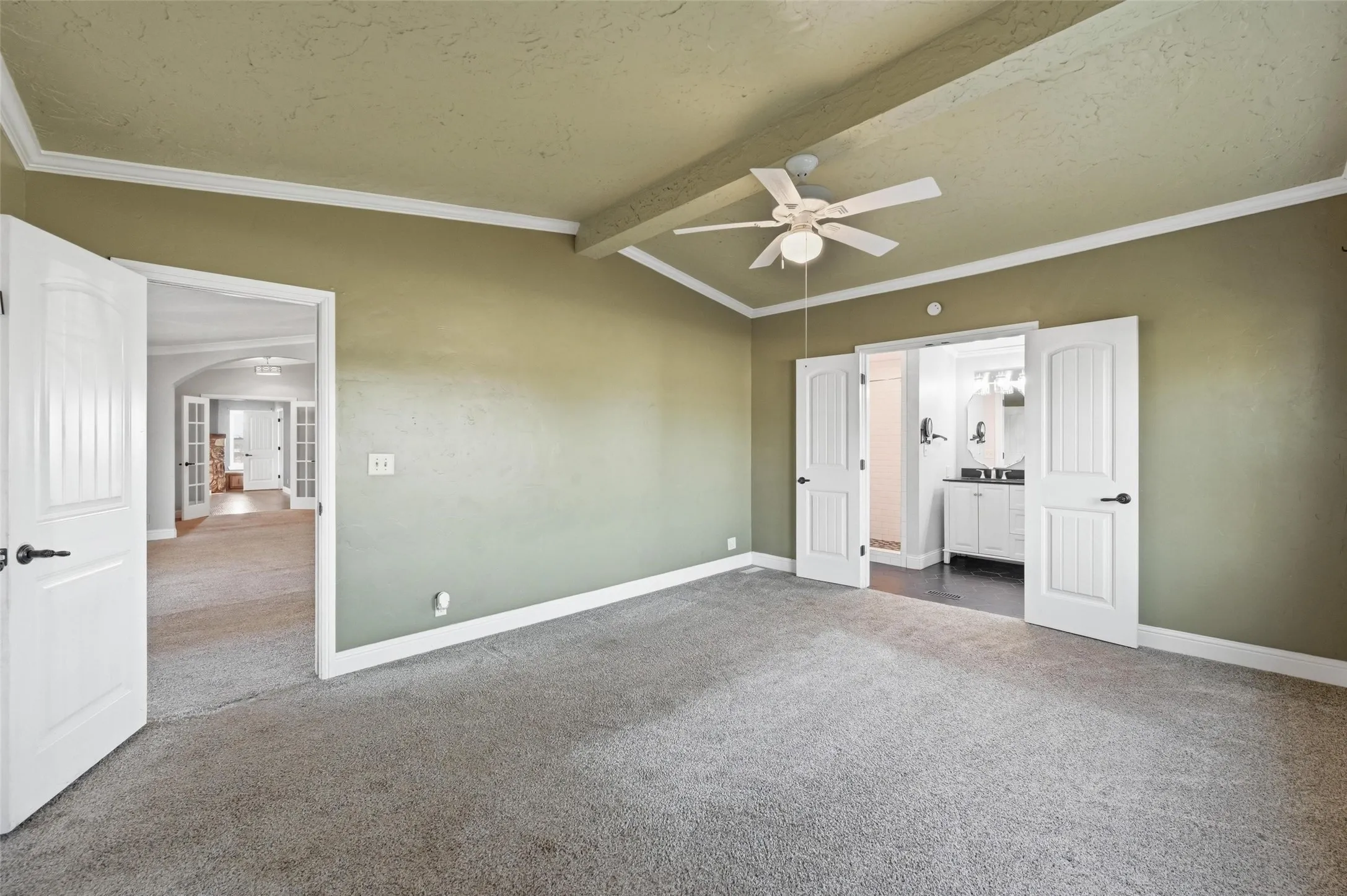 Single Family Residence For Sale in Johnson County , 1050 Stadium Drive, Joshua, Texas 76058, 3 Bedroom, 2 Bathroom, Garage spaces, 2,010 Sqft, built in 1988, Preowned, mls#21190246, Real Estate Agent in Joshua, Homes For Sale in Johnson county, Homes For Sale in Joshua, Realtor in Joshua Texas, Real Estate Brokerage Independent Realty Texas, Luminita Cordes Realtor