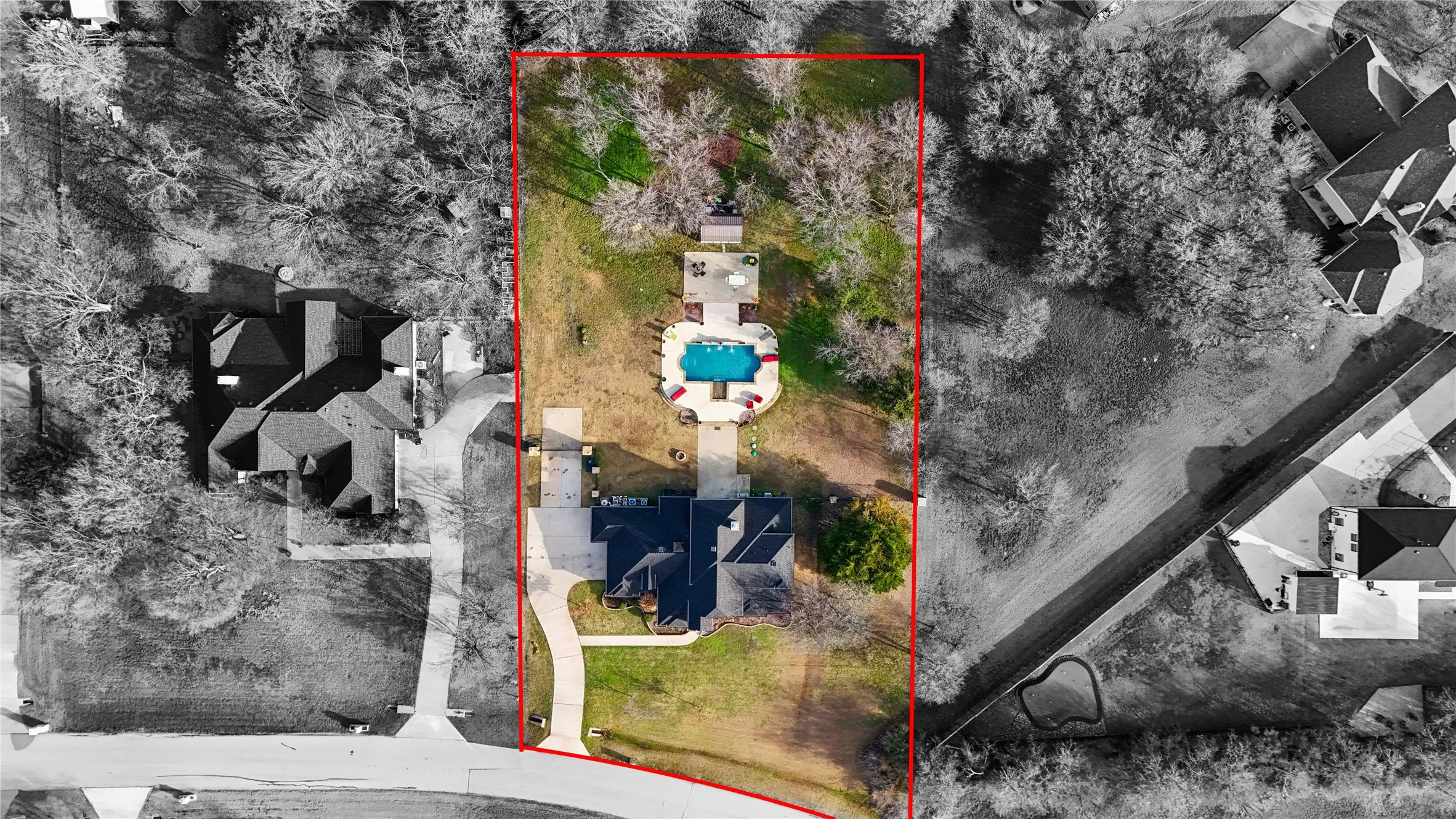 Easy access to the lake.