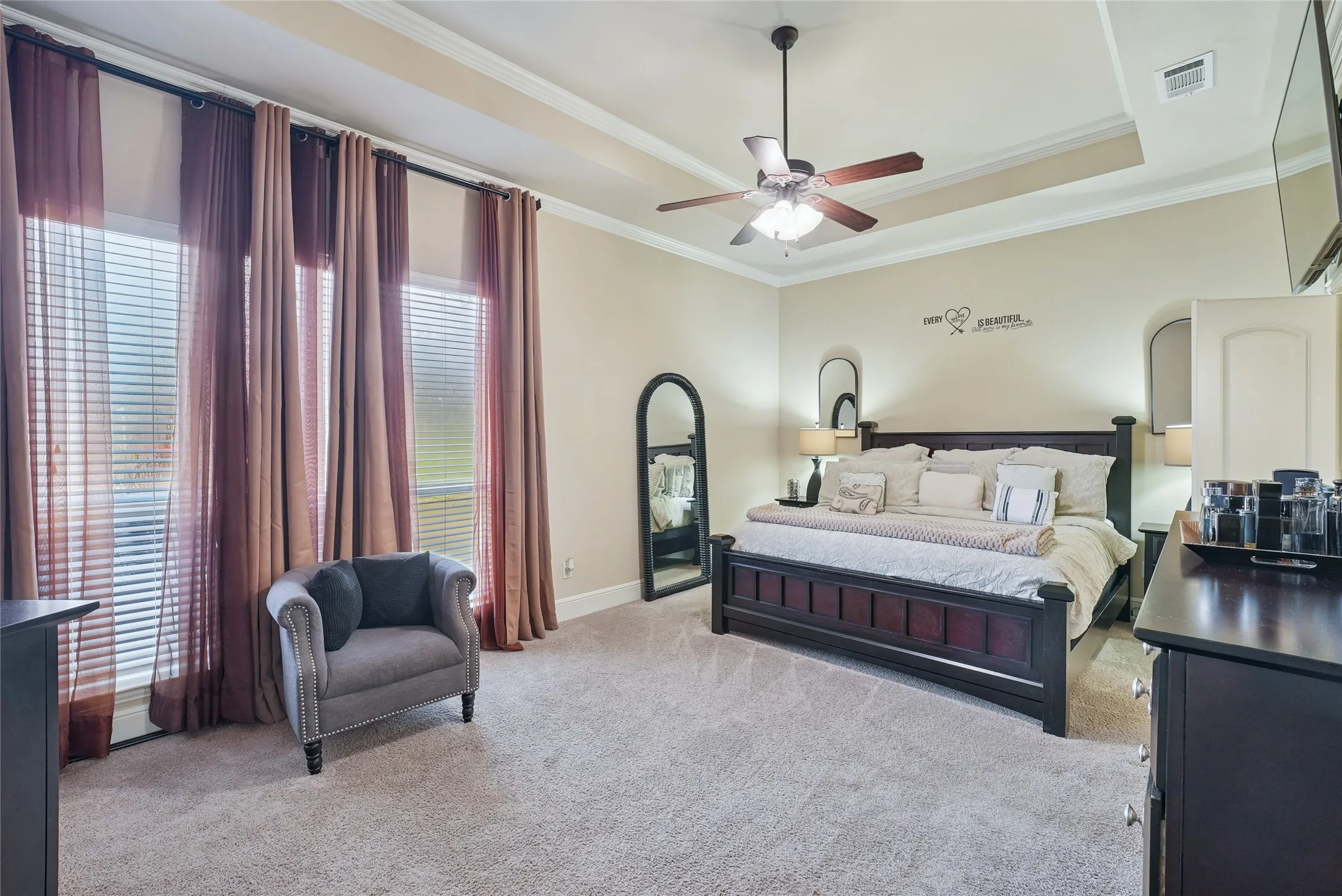 Primary Suite located in the 1st floor.