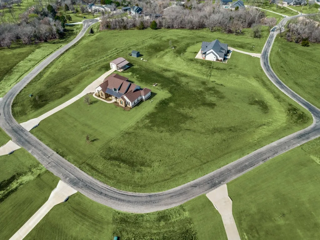 Single Family Residence For Sale in Parker County , 2000 Ragland Trail, Azle, Texas 76020, 4 Bedroom, 4 Bathroom, 3 Garage spaces, 3,059 Sqft, built in 2021, Preowned, mls#21184801, Real Estate Agent in Azle, Homes For Sale in Parker county, Homes For Sale in Azle, Realtor in Azle Texas, Real Estate Brokerage Independent Realty Texas, Luminita Cordes Realtor