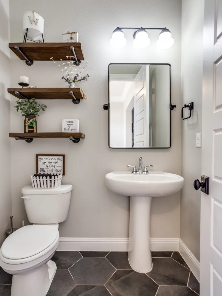 Single Family Residence For Sale in Parker County , 2000 Ragland Trail, Azle, Texas 76020, 4 Bedroom, 4 Bathroom, 3 Garage spaces, 3,059 Sqft, built in 2021, Preowned, mls#21184801, Real Estate Agent in Azle, Homes For Sale in Parker county, Homes For Sale in Azle, Realtor in Azle Texas, Real Estate Brokerage Independent Realty Texas, Luminita Cordes Realtor