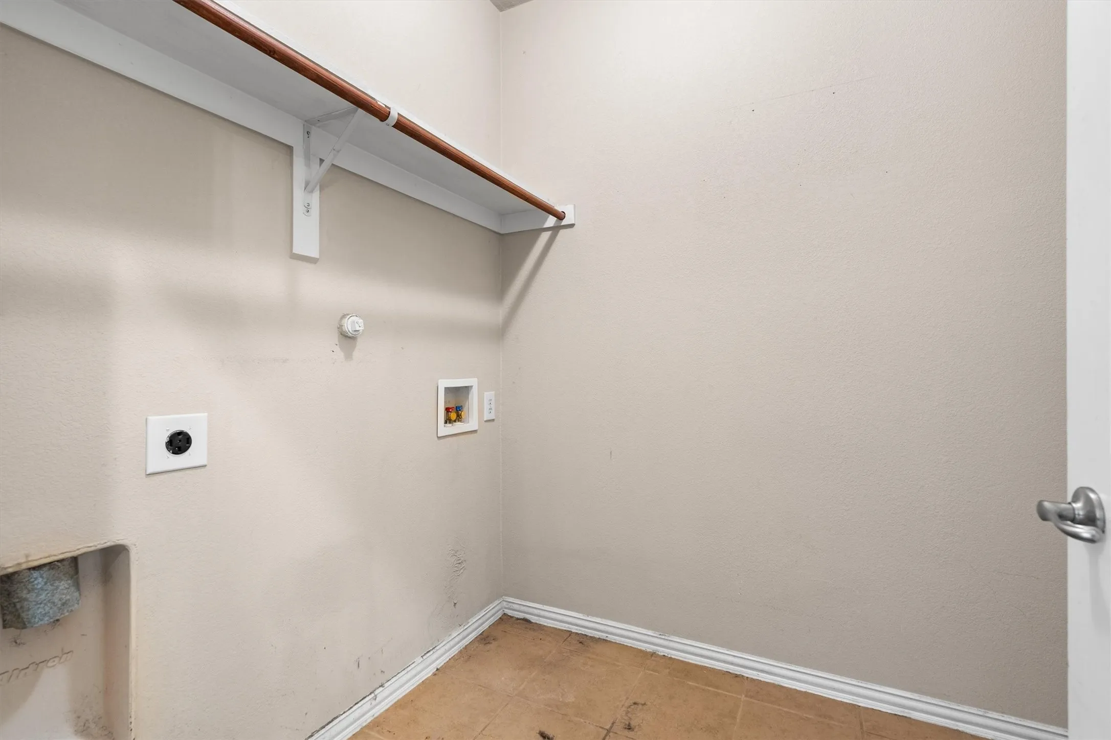 Single Family Residence For Sale in Denton County , 1128 Patch Grove Drive, Frisco, Texas 75033, 5 Bedroom, 3 Bathroom, 3 Garage spaces, 2,992 Sqft, built in 2007, mls#21161137, Real Estate Agent in Frisco, Homes For Sale in Denton county, Homes For Sale in Frisco, Realtor in Frisco Texas, Real Estate Brokerage Independent Realty Texas, Luminita Cordes Realtor