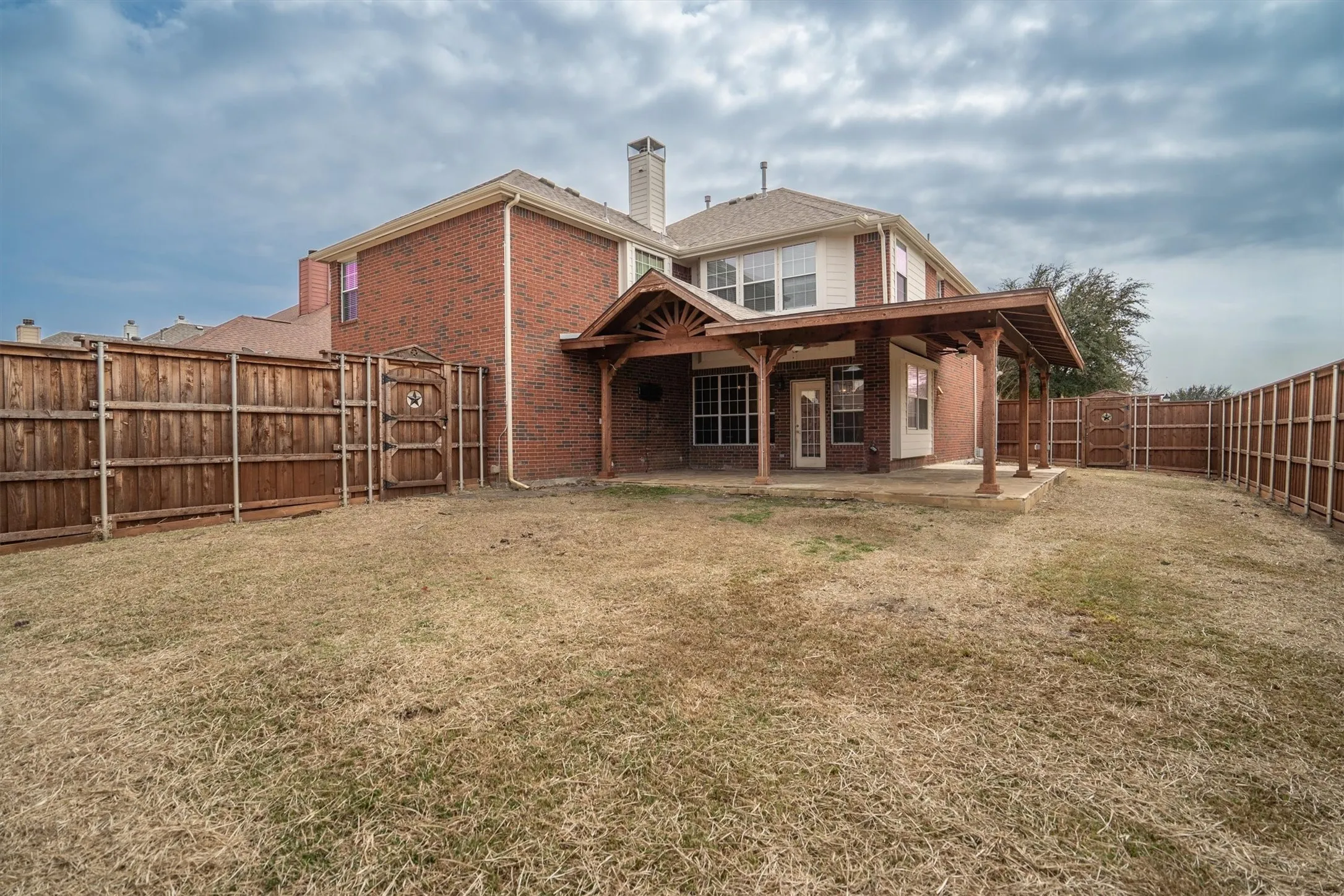 Single Family Residence For Sale in Denton County , 1128 Patch Grove Drive, Frisco, Texas 75033, 5 Bedroom, 3 Bathroom, 3 Garage spaces, 2,992 Sqft, built in 2007, mls#21161137, Real Estate Agent in Frisco, Homes For Sale in Denton county, Homes For Sale in Frisco, Realtor in Frisco Texas, Real Estate Brokerage Independent Realty Texas, Luminita Cordes Realtor