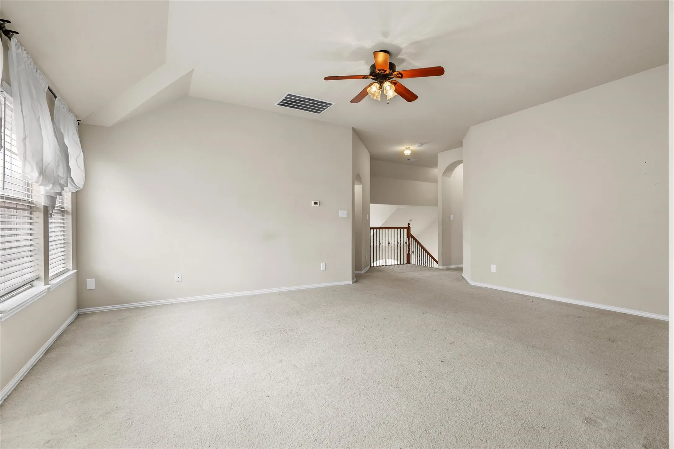 Single Family Residence For Sale in Denton County , 1128 Patch Grove Drive, Frisco, Texas 75033, 5 Bedroom, 3 Bathroom, 3 Garage spaces, 2,992 Sqft, built in 2007, mls#21161137, Real Estate Agent in Frisco, Homes For Sale in Denton county, Homes For Sale in Frisco, Realtor in Frisco Texas, Real Estate Brokerage Independent Realty Texas, Luminita Cordes Realtor