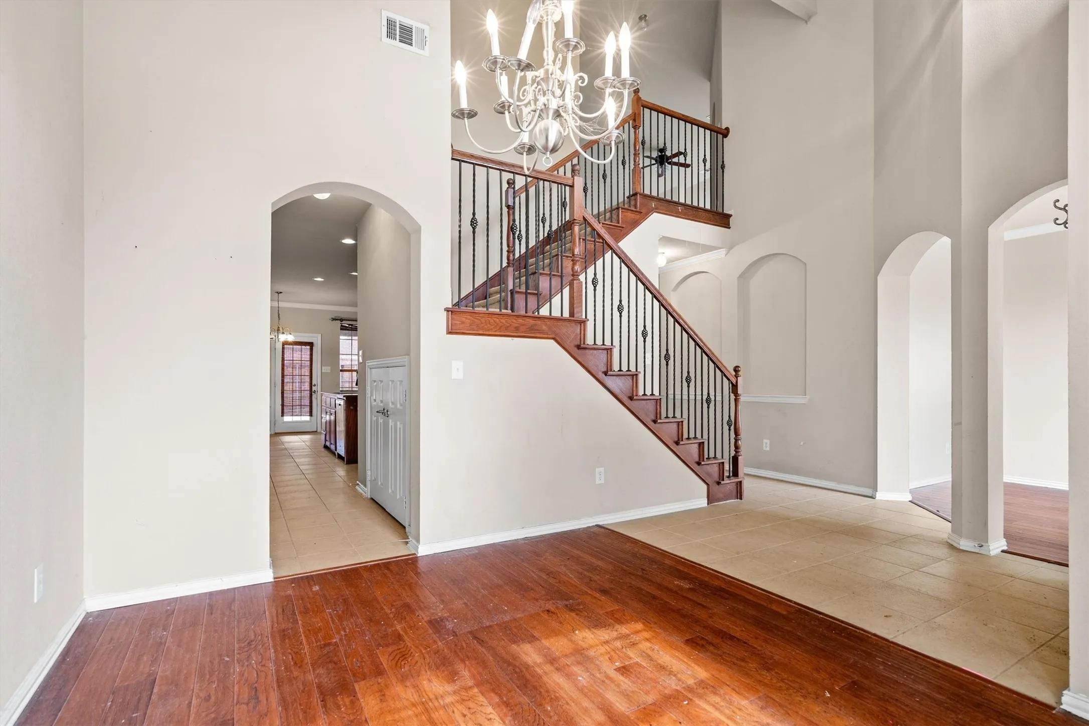 Single Family Residence For Sale in Denton County , 1128 Patch Grove Drive, Frisco, Texas 75033, 5 Bedroom, 3 Bathroom, 3 Garage spaces, 2,992 Sqft, built in 2007, mls#21161137, Real Estate Agent in Frisco, Homes For Sale in Denton county, Homes For Sale in Frisco, Realtor in Frisco Texas, Real Estate Brokerage Independent Realty Texas, Luminita Cordes Realtor