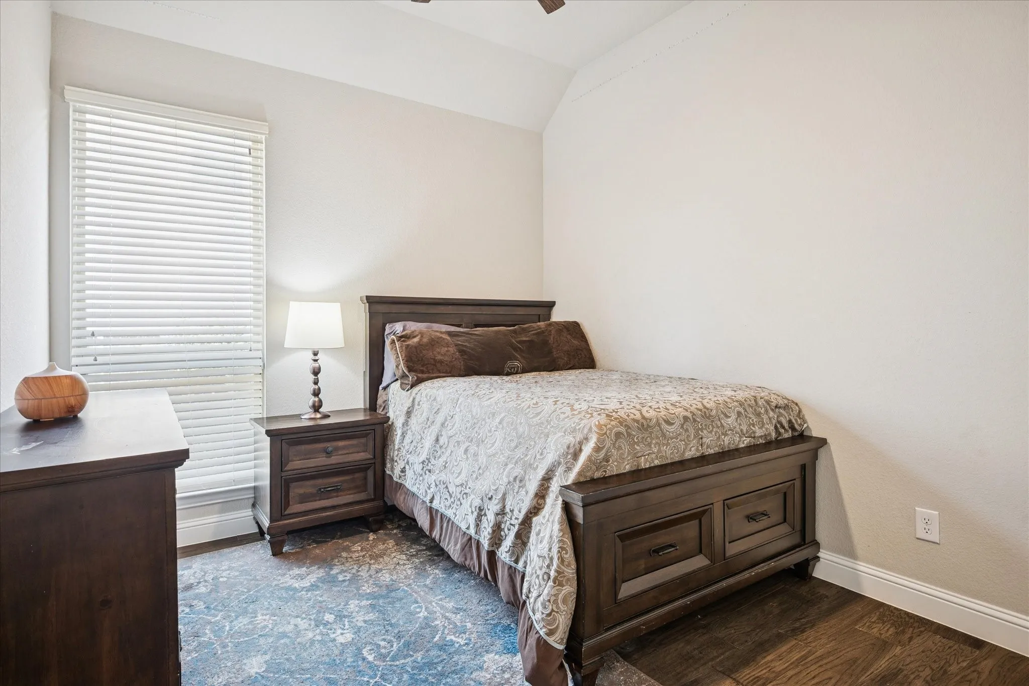 Single Family Residence For Sale in Collin County , 6566 Palo Alto Street, Mc Kinney, Texas 75070, 4 Bedroom, 3 Bathroom, 3 Garage spaces, 2,220 Sqft, built in 2020, mls#21187162, Real Estate Agent in Mc Kinney, Homes For Sale in Collin county, Homes For Sale in Mc Kinney, Realtor in Mc Kinney Texas, Real Estate Brokerage Independent Realty Texas, Luminita Cordes Realtor