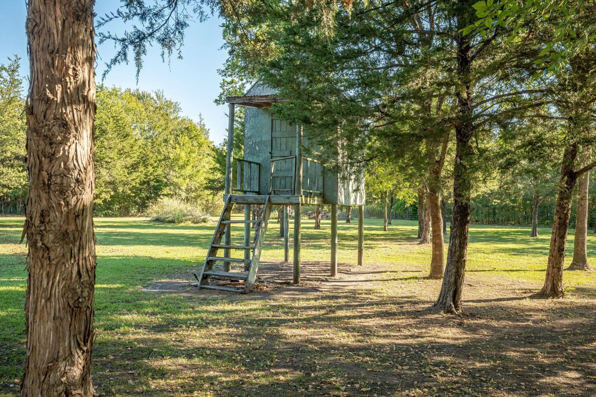Single Family Residence For Sale in Fannin County , 2691 County Road 3335, Ladonia, Texas 75449, 2 Bedrooms, 2 Bathrooms, Garage spaces, 2,400 Sqft, built in 2008, Price $477,000, mls#21190111, Real Estate Agent in Ladonia, Homes For Sale in Fannin county, Homes For Sale in Ladonia, Realtor in Ladonia Texas, Real Estate Brokerage Independent Realty Texas, Luminita Cordes Realtor