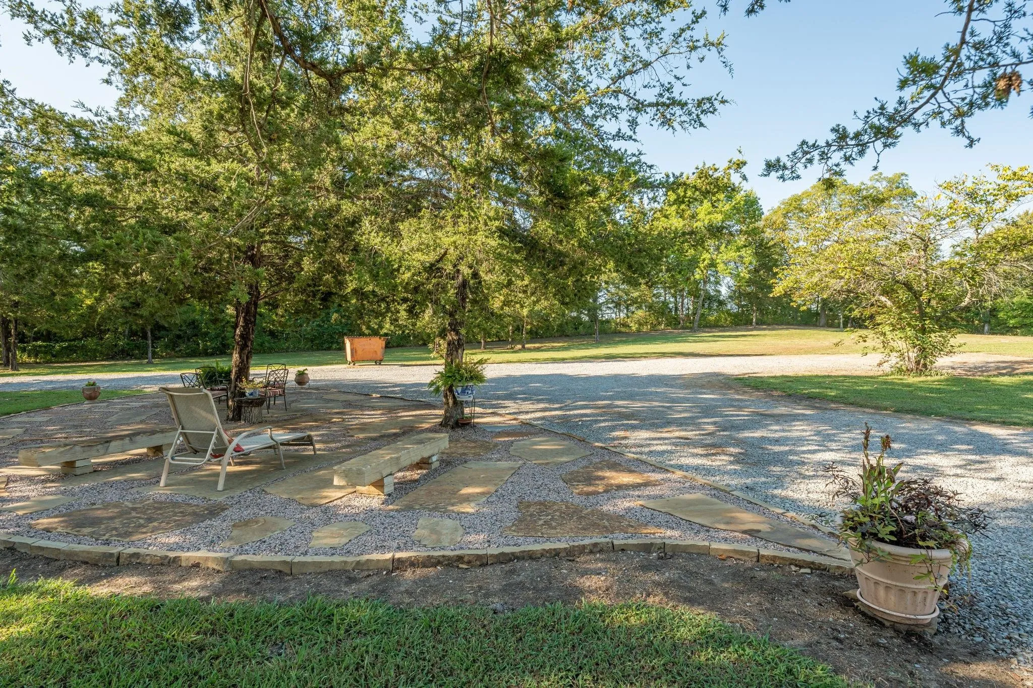 Flagstone Entertainment area