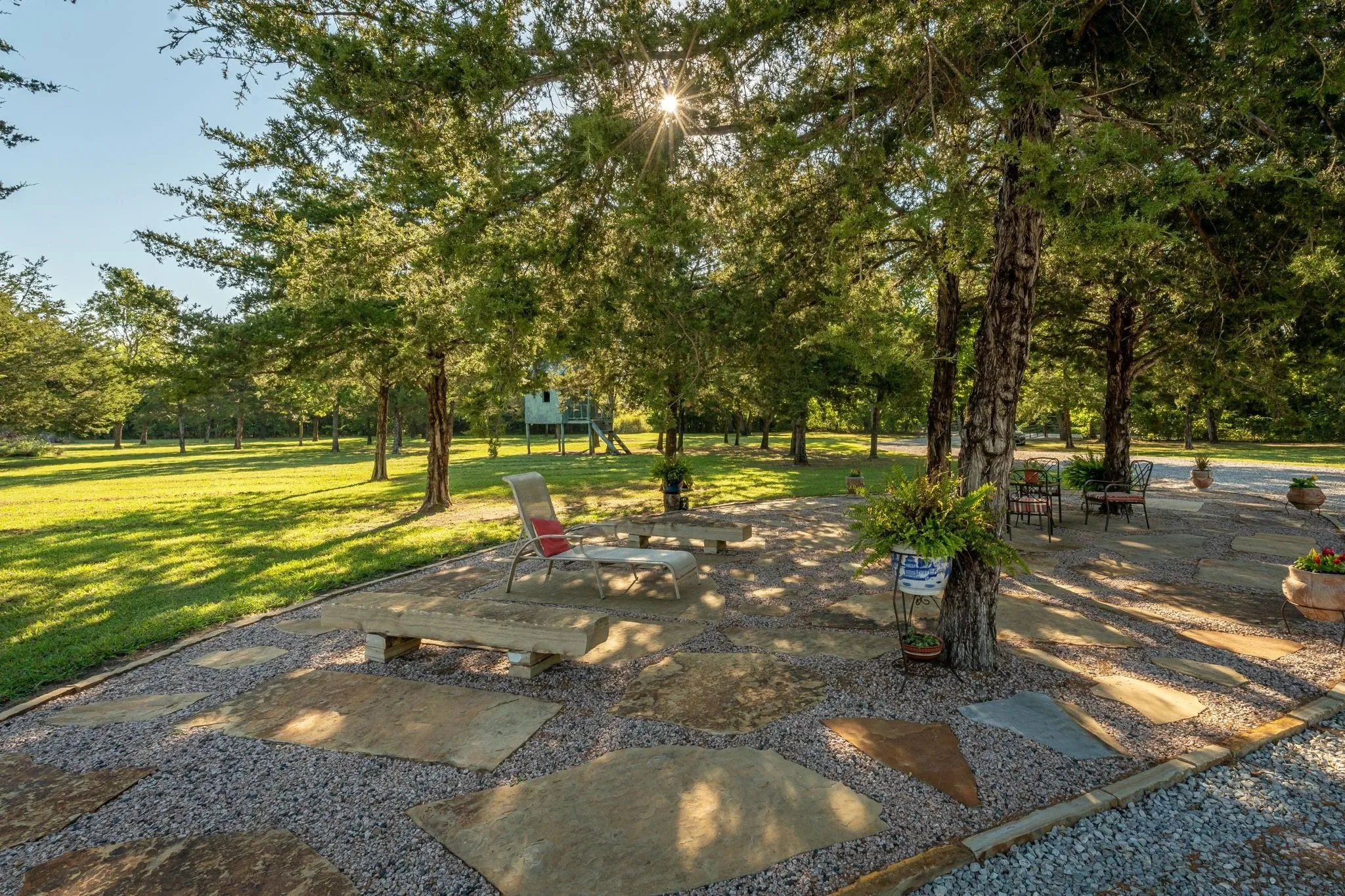 Park-like sitting for enjoy the peaceful beautiful property
