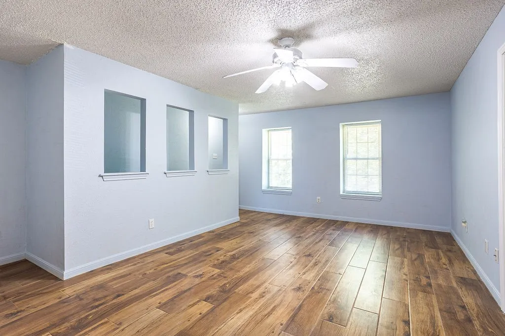 Single Family Residence For Sale in Collin County , 4444 Boston Drive, Plano, Texas 75093, 4 Bedroom, 3 Bathroom, 2 Garage spaces, 2,465 Sqft, built in 1980, mls#21167105, Real Estate Agent in Plano, Homes For Sale in Collin county, Homes For Sale in Plano, Realtor in Plano Texas, Real Estate Brokerage Independent Realty Texas, Luminita Cordes Realtor
