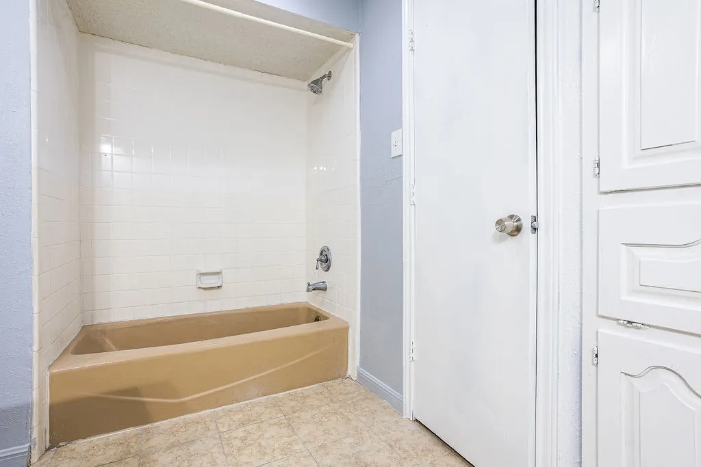 Single Family Residence For Sale in Collin County , 4444 Boston Drive, Plano, Texas 75093, 4 Bedroom, 3 Bathroom, 2 Garage spaces, 2,465 Sqft, built in 1980, mls#21167105, Real Estate Agent in Plano, Homes For Sale in Collin county, Homes For Sale in Plano, Realtor in Plano Texas, Real Estate Brokerage Independent Realty Texas, Luminita Cordes Realtor