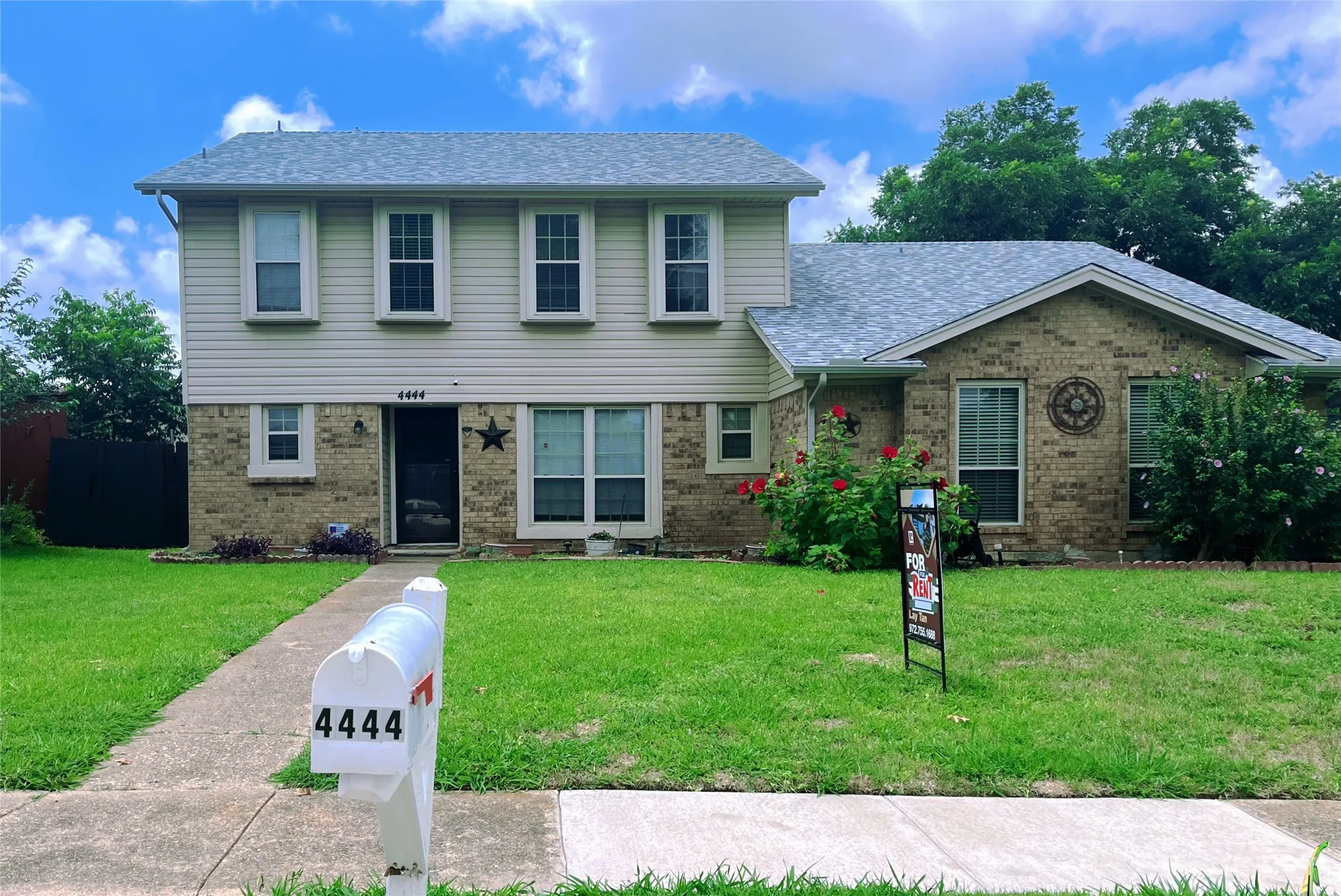 Single Family Residence For Sale in Collin County , 4444 Boston Drive, Plano, Texas 75093, 4 Bedroom, 3 Bathroom, 2 Garage spaces, 2,465 Sqft, built in 1980, mls#21167105, Real Estate Agent in Plano, Homes For Sale in Collin county, Homes For Sale in Plano, Realtor in Plano Texas, Real Estate Brokerage Independent Realty Texas, Luminita Cordes Realtor
