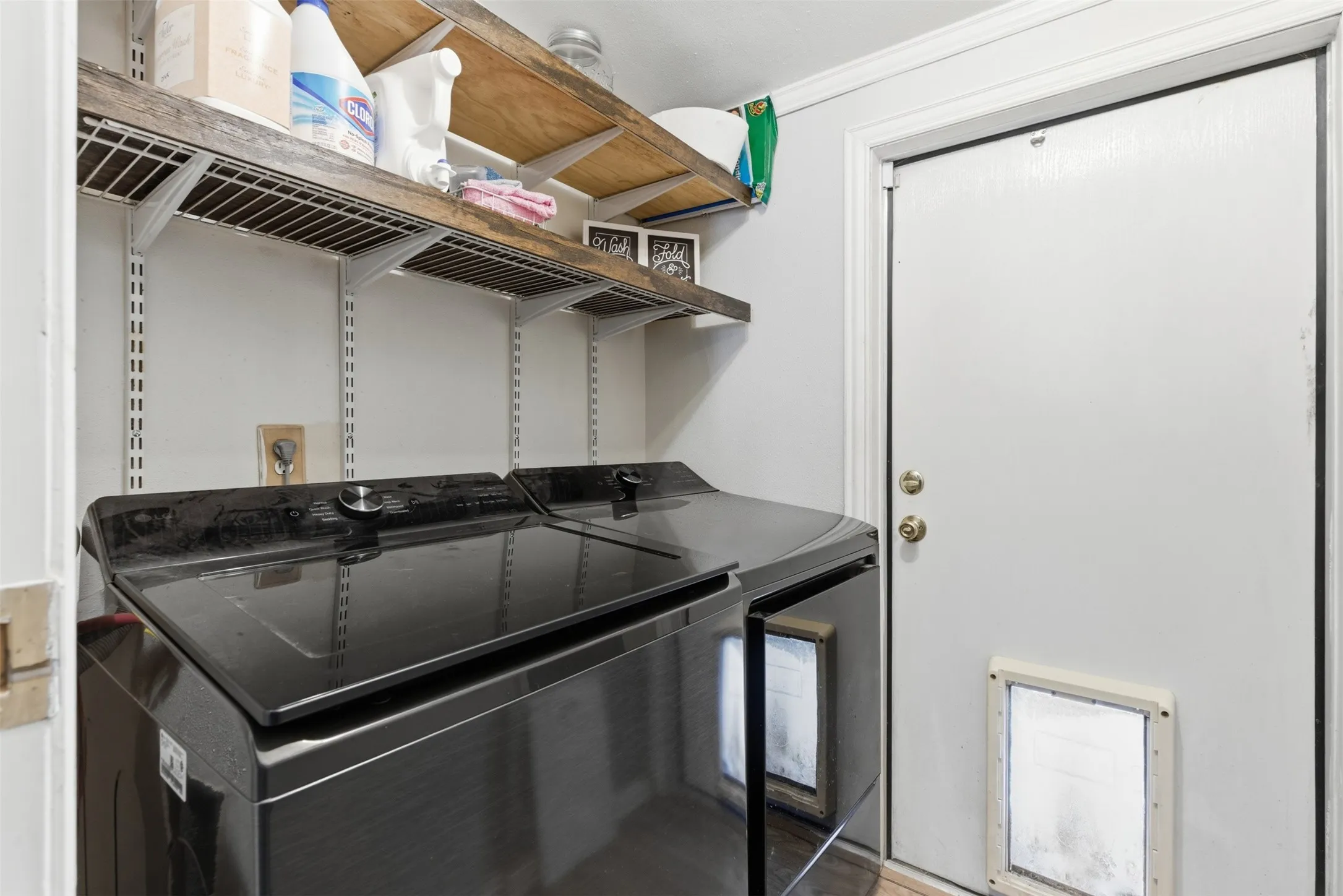 Mobile Home For Sale in Hood County , 3011 Sky Court, Granbury, Texas 76049, 3 Bedroom, 2 Bathroom, Garage spaces, 1,080 Sqft, built in 2001, Preowned, mls#21182129, Real Estate Agent in Granbury, Homes For Sale in Hood county, Homes For Sale in Granbury, Realtor in Granbury Texas, Real Estate Brokerage Independent Realty Texas, Luminita Cordes Realtor