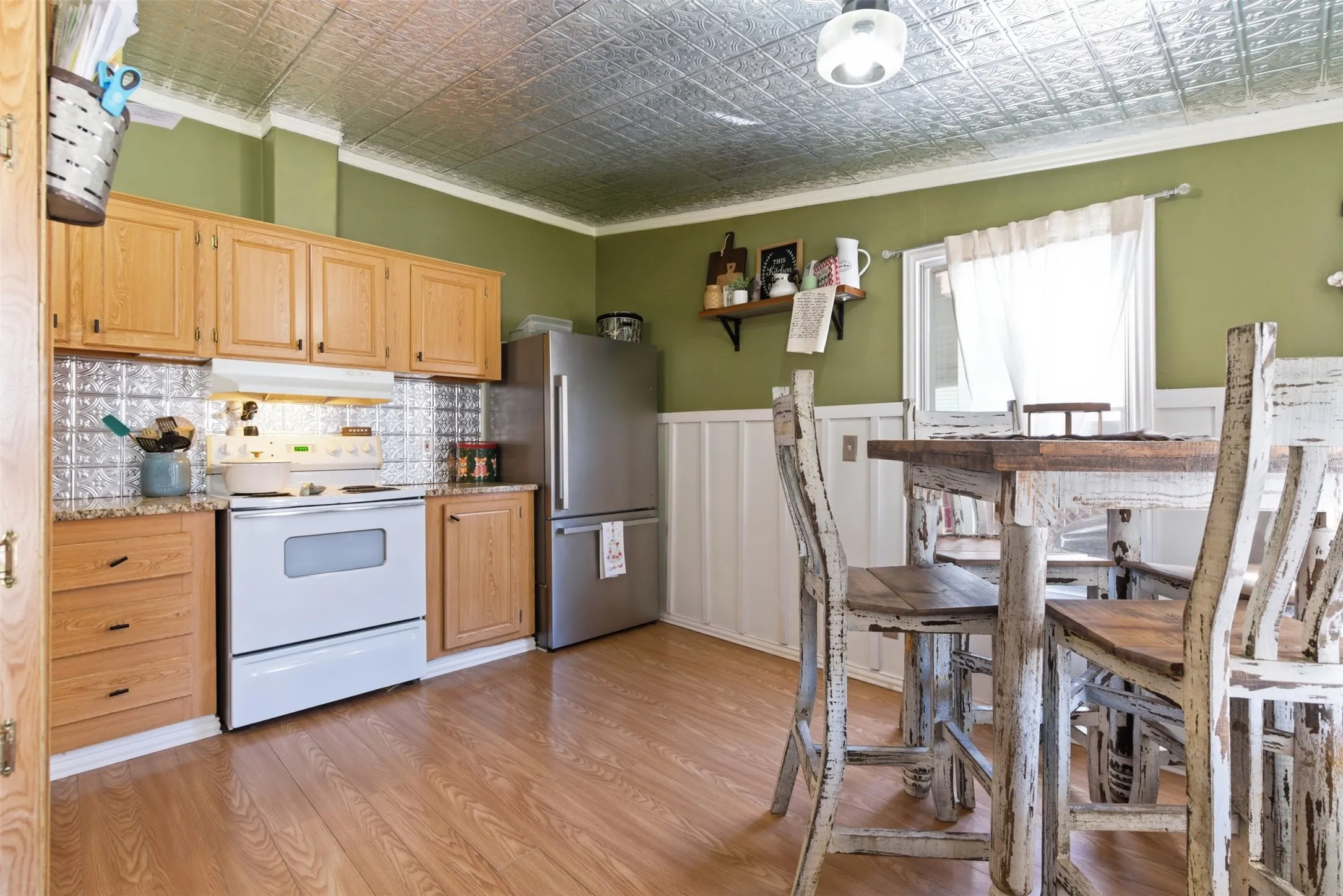 Eat in Kitchen