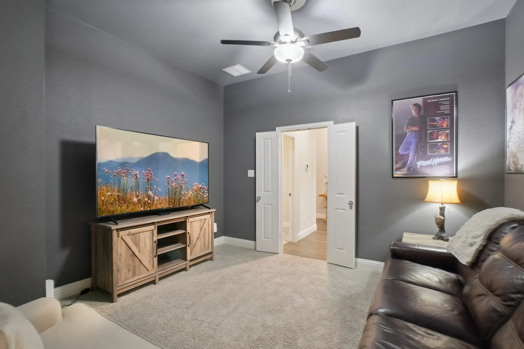 Media room / flex space