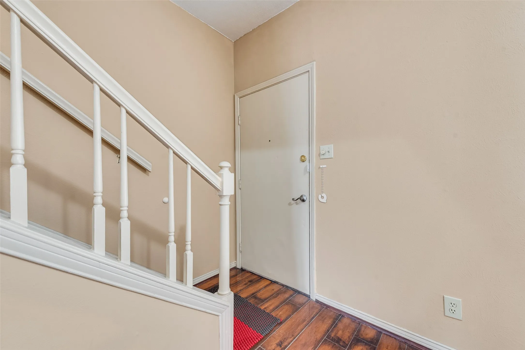 Condominium For Sale in Dallas County , 9801 Royal Lane 703, Dallas, Texas 75231, 2 Bedroom, 3 Bathroom, Garage spaces, 1,111 Sqft, built in 1981, Preowned, mls#21184467, Real Estate Agent in Dallas, Homes For Sale in Dallas county, Homes For Sale in Dallas, Realtor in Dallas Texas, Real Estate Brokerage Independent Realty Texas, Luminita Cordes Realtor