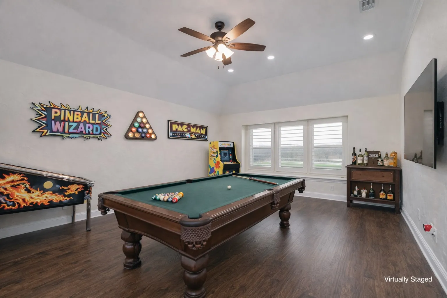 Gameroom upstairs. Perfect for an additional and private living room for the upstairs bed & bath.