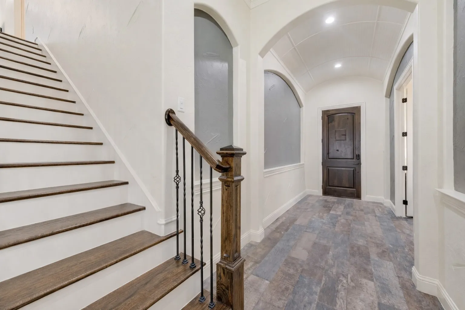Single Family Residence For Sale in Hunt County , 1968 S Sky Meadows Drive, Caddo Mills, Texas 75135, 5 Bedrooms, 4 Bathrooms, 3 Garage spaces, 3,006 Sqft, built in 2017, Price $675,000, mls#21189860, Real Estate Agent in Caddo Mills, Homes For Sale in Hunt county, Homes For Sale in Caddo Mills, Realtor in Caddo Mills Texas, Real Estate Brokerage Independent Realty Texas, Luminita Cordes Realtor