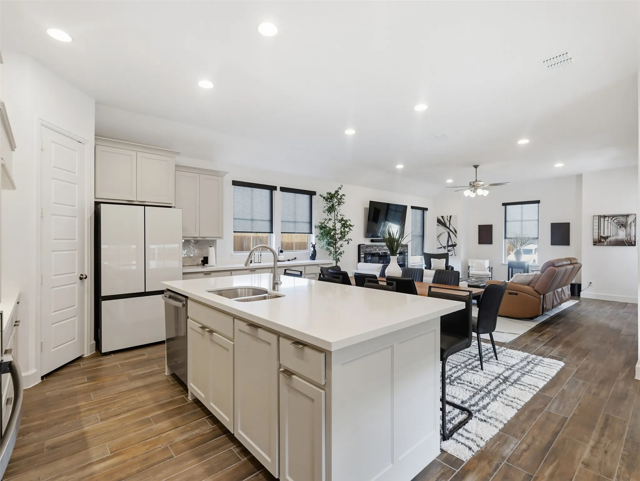 Notice the upgraded kitchen pulls that are not only modern but sleek!