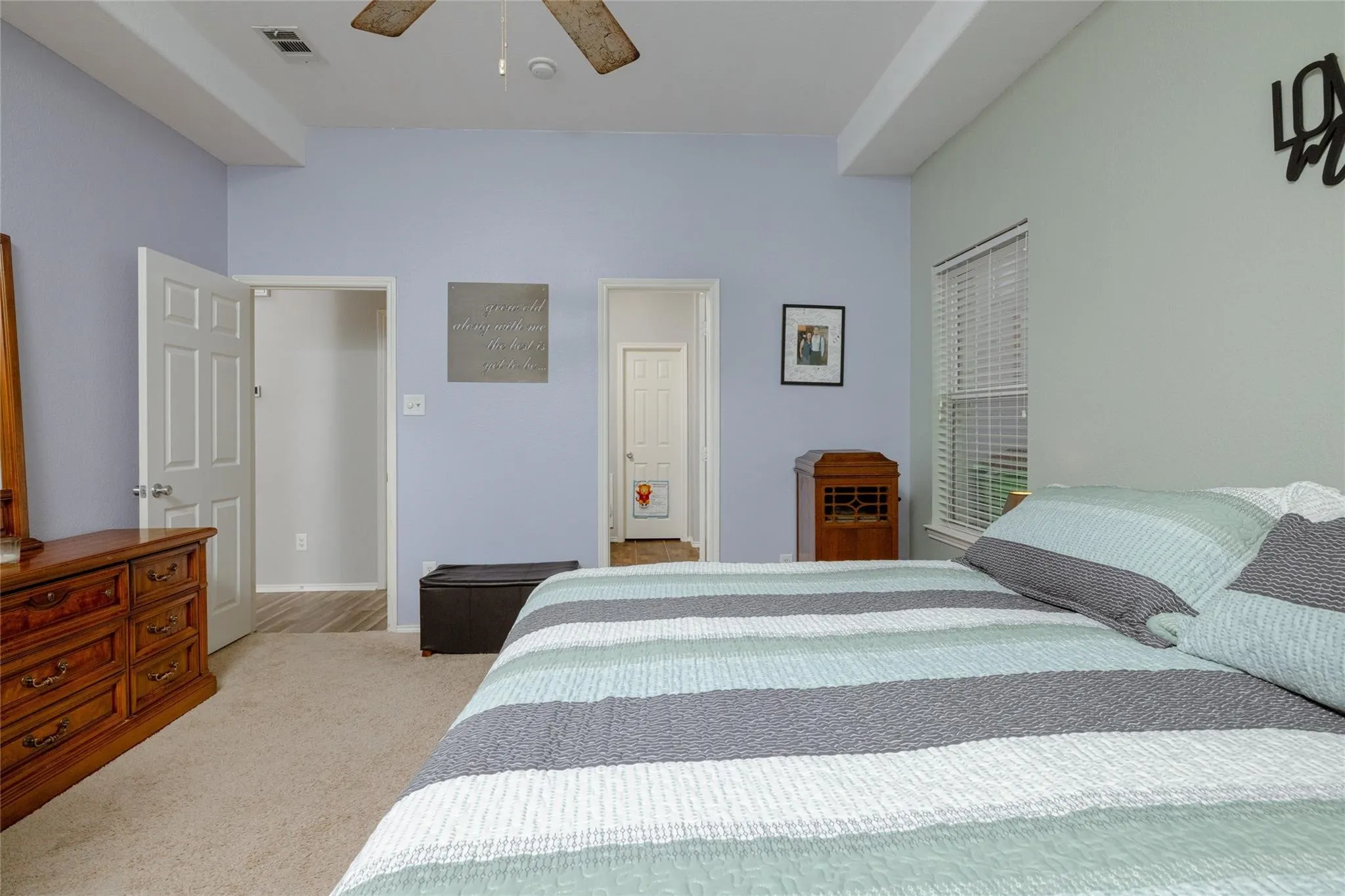 Single Family Residence For Sale in Denton County , 1627 Heron Drive, Aubrey, Texas 76227, 3 Bedroom, 3 Bathroom, 2 Garage spaces, 2,266 Sqft, built in 2004, Preowned, mls#21190618, Real Estate Agent in Aubrey, Homes For Sale in Denton county, Homes For Sale in Aubrey, Realtor in Aubrey Texas, Real Estate Brokerage Independent Realty Texas, Luminita Cordes Realtor