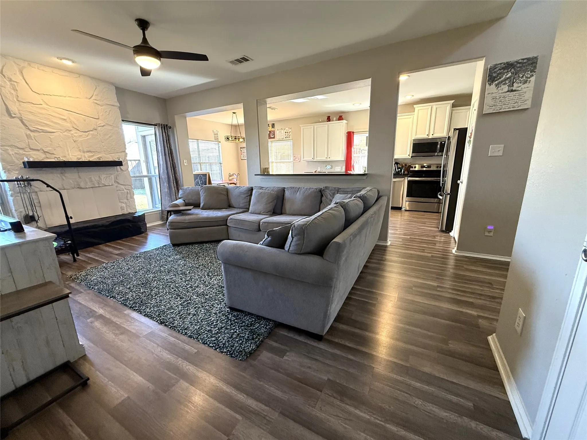 Single Family Residence For Sale in Denton County , 1627 Heron Drive, Aubrey, Texas 76227, 3 Bedroom, 3 Bathroom, 2 Garage spaces, 2,266 Sqft, built in 2004, Preowned, mls#21190618, Real Estate Agent in Aubrey, Homes For Sale in Denton county, Homes For Sale in Aubrey, Realtor in Aubrey Texas, Real Estate Brokerage Independent Realty Texas, Luminita Cordes Realtor