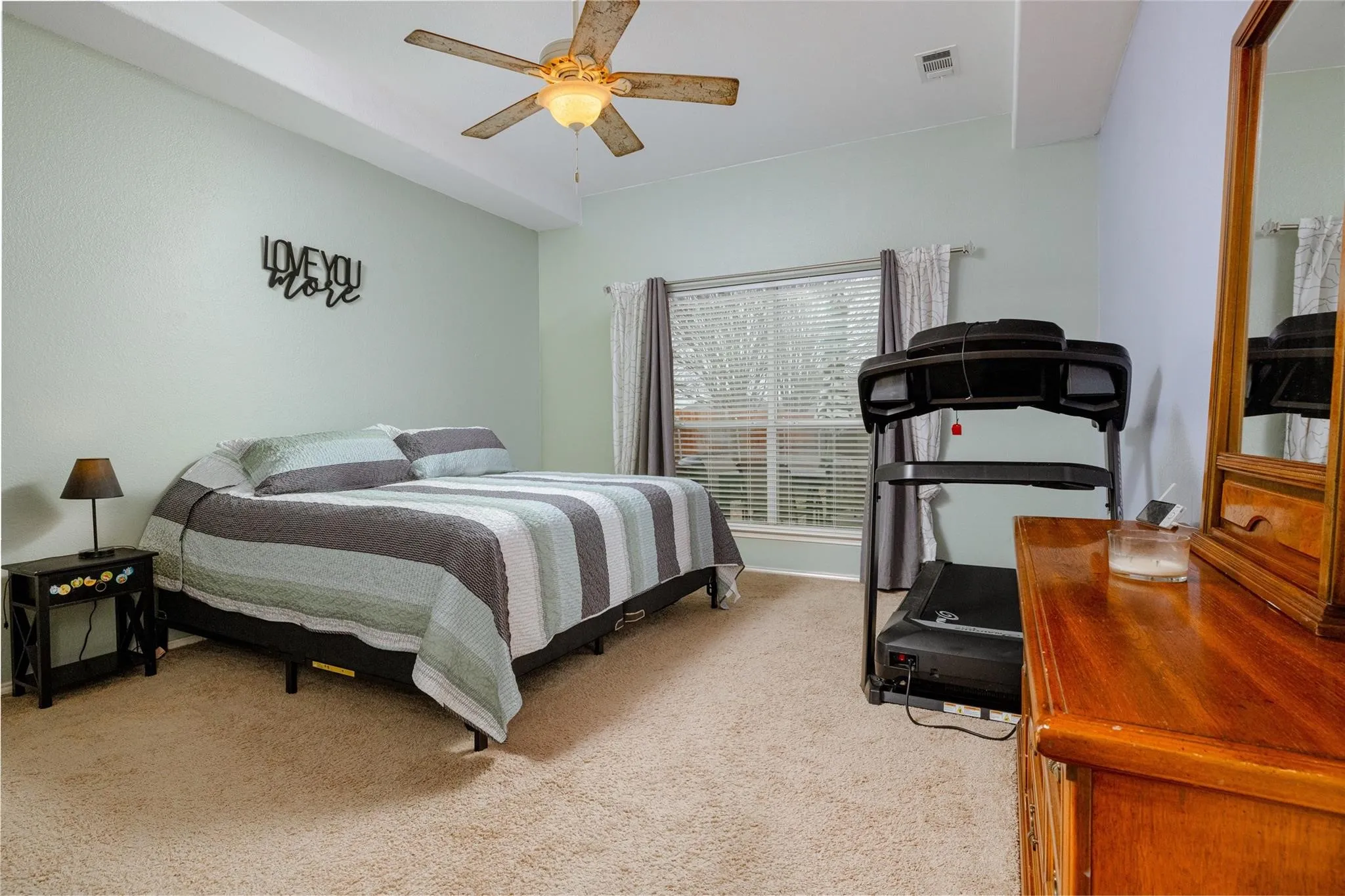 Single Family Residence For Sale in Denton County , 1627 Heron Drive, Aubrey, Texas 76227, 3 Bedroom, 3 Bathroom, 2 Garage spaces, 2,266 Sqft, built in 2004, Preowned, mls#21190618, Real Estate Agent in Aubrey, Homes For Sale in Denton county, Homes For Sale in Aubrey, Realtor in Aubrey Texas, Real Estate Brokerage Independent Realty Texas, Luminita Cordes Realtor