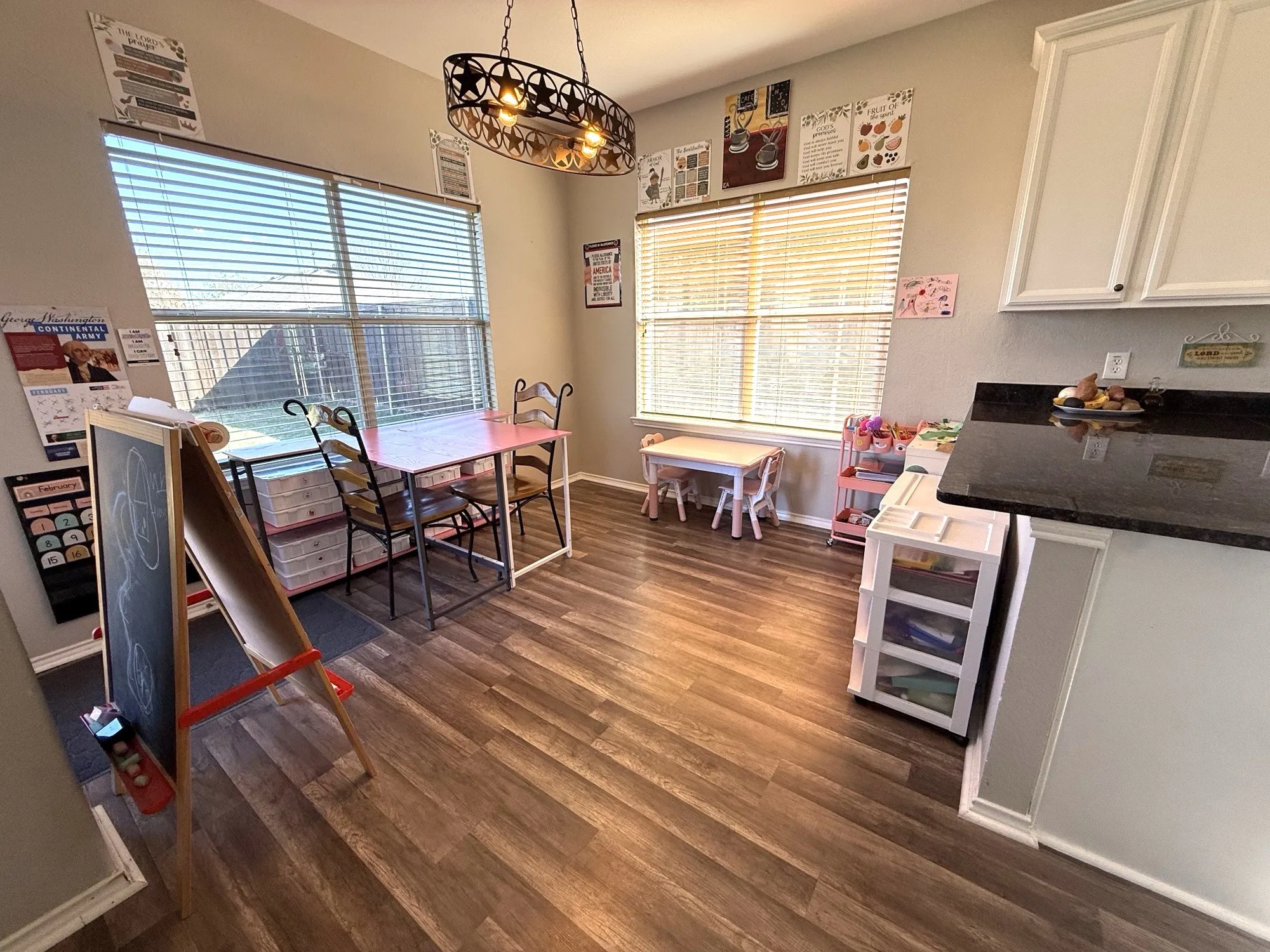 Single Family Residence For Sale in Denton County , 1627 Heron Drive, Aubrey, Texas 76227, 3 Bedroom, 3 Bathroom, 2 Garage spaces, 2,266 Sqft, built in 2004, Preowned, mls#21190618, Real Estate Agent in Aubrey, Homes For Sale in Denton county, Homes For Sale in Aubrey, Realtor in Aubrey Texas, Real Estate Brokerage Independent Realty Texas, Luminita Cordes Realtor