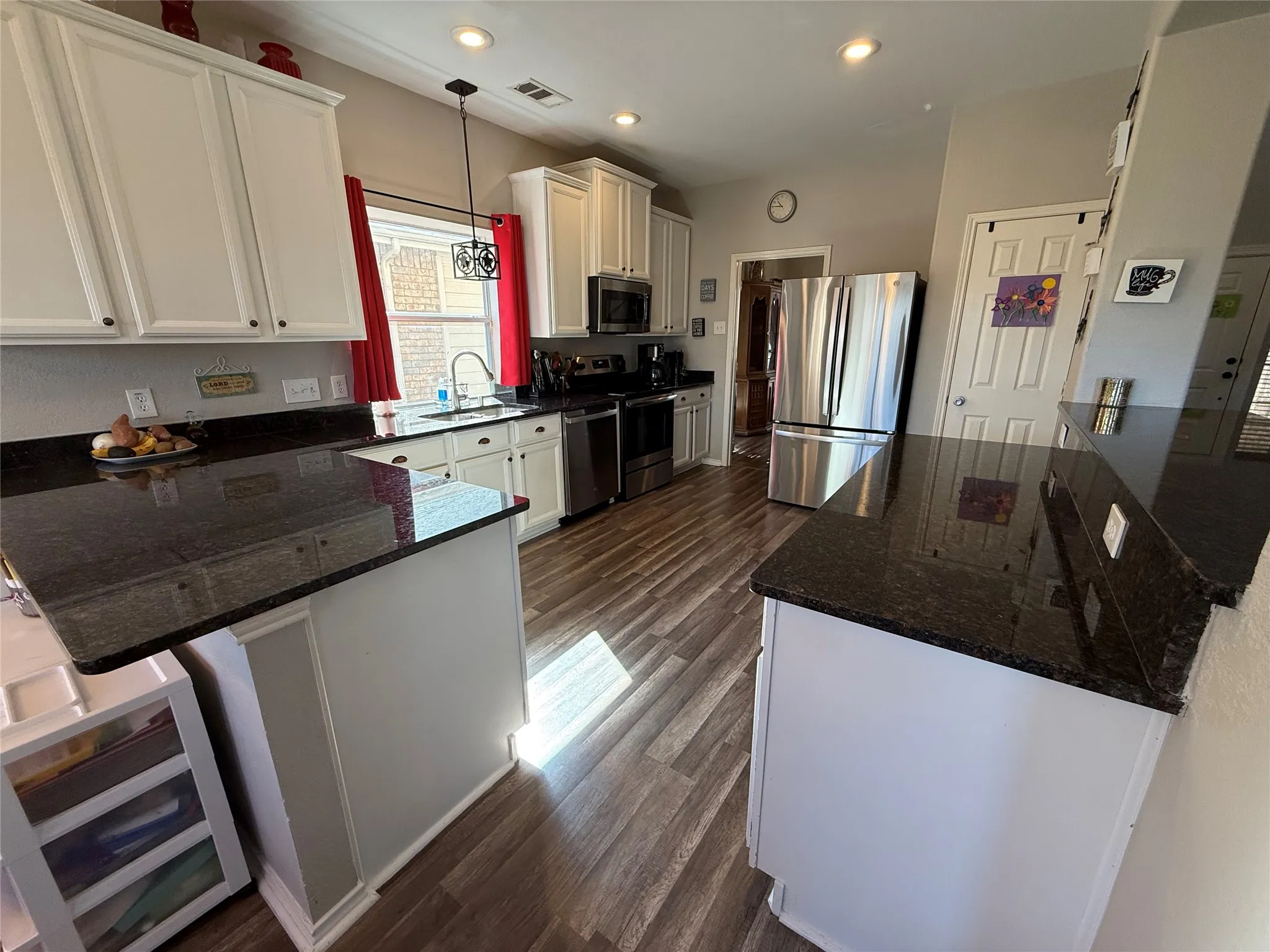 Single Family Residence For Sale in Denton County , 1627 Heron Drive, Aubrey, Texas 76227, 3 Bedroom, 3 Bathroom, 2 Garage spaces, 2,266 Sqft, built in 2004, Preowned, mls#21190618, Real Estate Agent in Aubrey, Homes For Sale in Denton county, Homes For Sale in Aubrey, Realtor in Aubrey Texas, Real Estate Brokerage Independent Realty Texas, Luminita Cordes Realtor