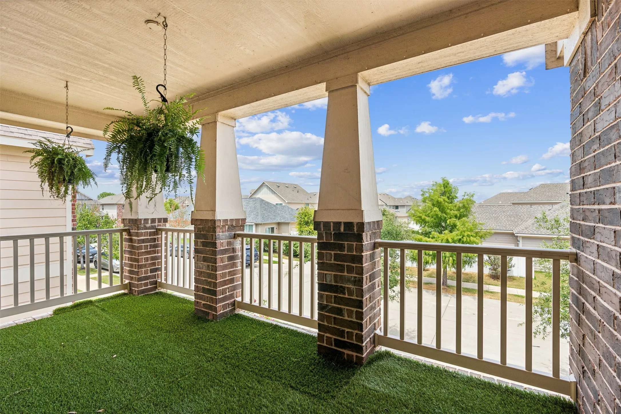 Single Family Residence For Sale in Denton County , 1120 Black Cherry Drive, Aubrey, Texas 76227, 4 Bedroom, 3 Bathroom, 2 Garage spaces, 2,631 Sqft, built in 2014, Preowned, mls#21176508, Real Estate Agent in Aubrey, Homes For Sale in Denton county, Homes For Sale in Aubrey, Realtor in Aubrey Texas, Real Estate Brokerage Independent Realty Texas, Luminita Cordes Realtor