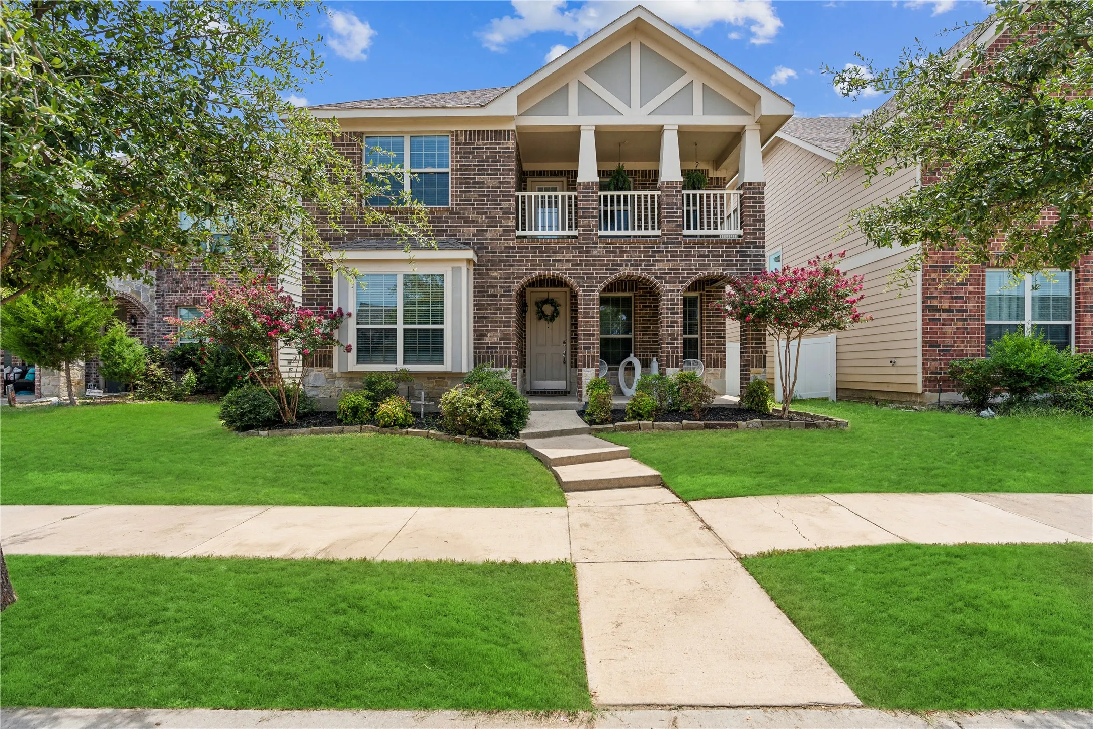 Single Family Residence For Sale in Denton County , 1120 Black Cherry Drive, Aubrey, Texas 76227, 4 Bedroom, 3 Bathroom, 2 Garage spaces, 2,631 Sqft, built in 2014, Preowned, mls#21176508, Real Estate Agent in Aubrey, Homes For Sale in Denton county, Homes For Sale in Aubrey, Realtor in Aubrey Texas, Real Estate Brokerage Independent Realty Texas, Luminita Cordes Realtor