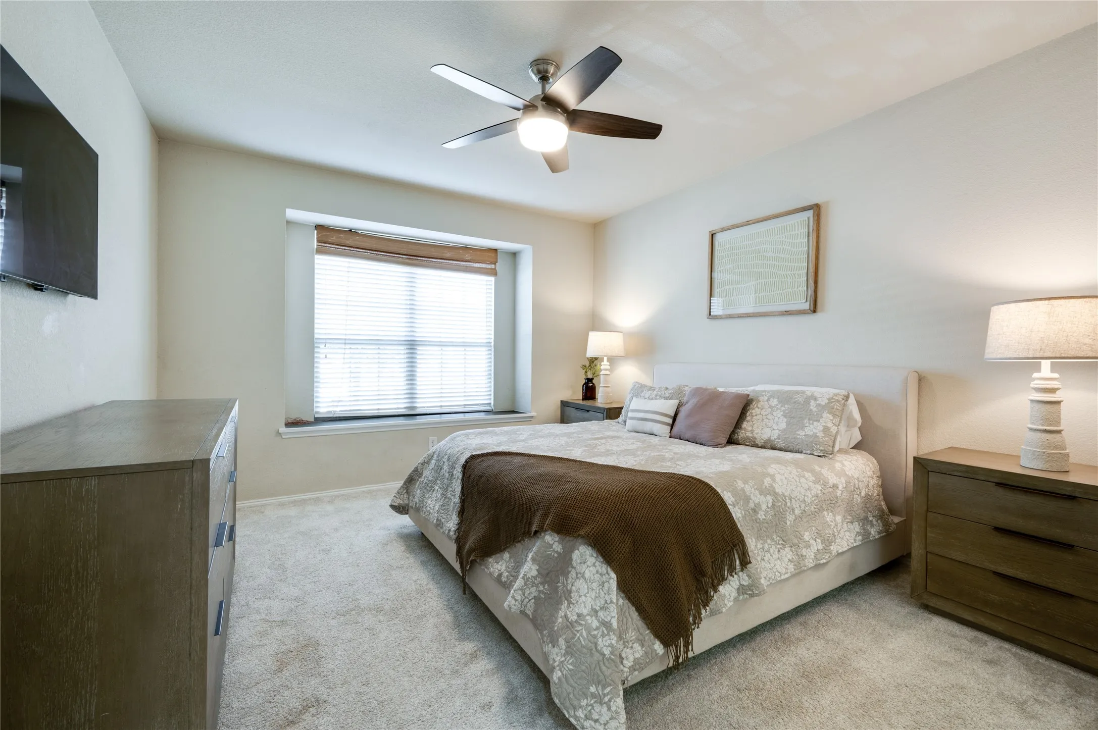 Single Family Residence For Sale in Denton County , 1120 Black Cherry Drive, Aubrey, Texas 76227, 4 Bedroom, 3 Bathroom, 2 Garage spaces, 2,631 Sqft, built in 2014, Preowned, mls#21176508, Real Estate Agent in Aubrey, Homes For Sale in Denton county, Homes For Sale in Aubrey, Realtor in Aubrey Texas, Real Estate Brokerage Independent Realty Texas, Luminita Cordes Realtor