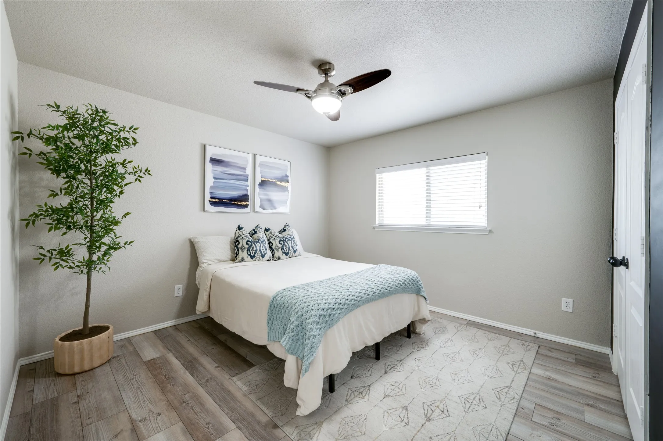 Single Family Residence For Sale in Denton County , 1120 Black Cherry Drive, Aubrey, Texas 76227, 4 Bedroom, 3 Bathroom, 2 Garage spaces, 2,631 Sqft, built in 2014, Preowned, mls#21176508, Real Estate Agent in Aubrey, Homes For Sale in Denton county, Homes For Sale in Aubrey, Realtor in Aubrey Texas, Real Estate Brokerage Independent Realty Texas, Luminita Cordes Realtor