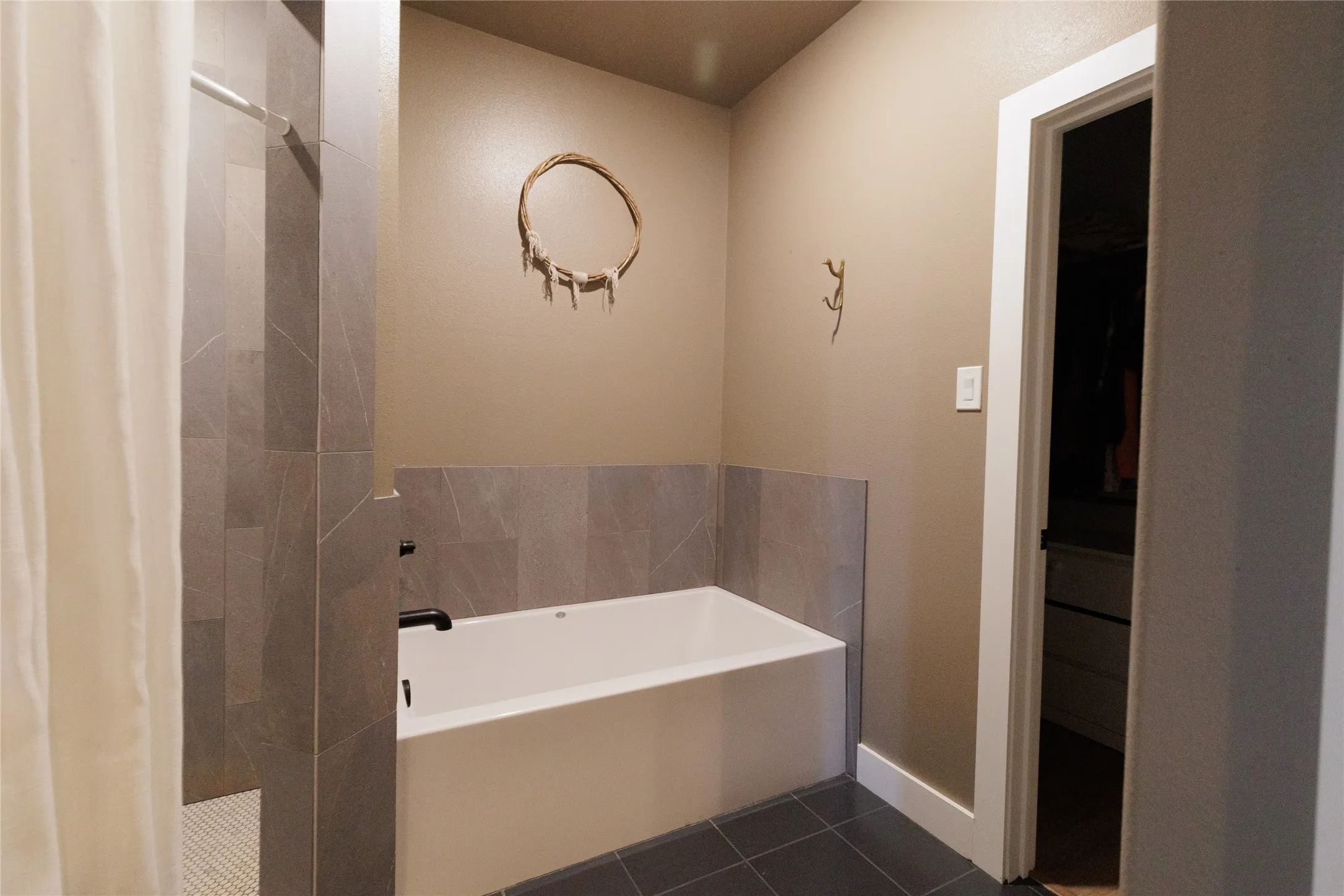 Single Family Residence For Sale in Wise County , 500 County Road 2745, Decatur, Texas 76234, 4 Bedroom, 2 Bathroom, Garage spaces, 2,408 Sqft, built in 2023, Preowned, mls#21189139, Real Estate Agent in Decatur, Homes For Sale in Wise county, Homes For Sale in Decatur, Realtor in Decatur Texas, Real Estate Brokerage Independent Realty Texas, Luminita Cordes Realtor