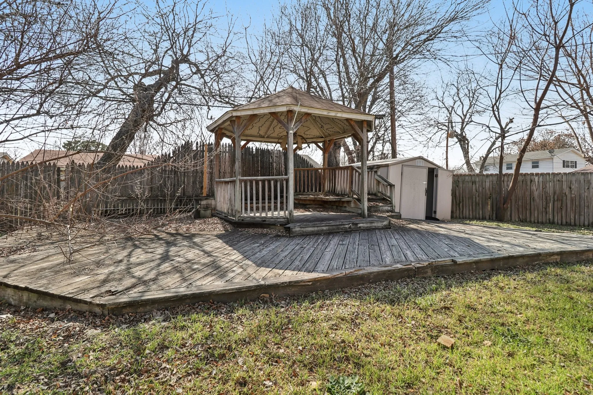 Single Family Residence For Sale in Tarrant County , 245 Straw Road, Saginaw, Texas 76179, 3 Bedroom, 2 Bathroom, 2 Garage spaces, 1,645 Sqft, built in 1968, mls#21156283, Real Estate Agent in Saginaw, Homes For Sale in Tarrant county, Homes For Sale in Saginaw, Realtor in Saginaw Texas, Real Estate Brokerage Independent Realty Texas, Luminita Cordes Realtor